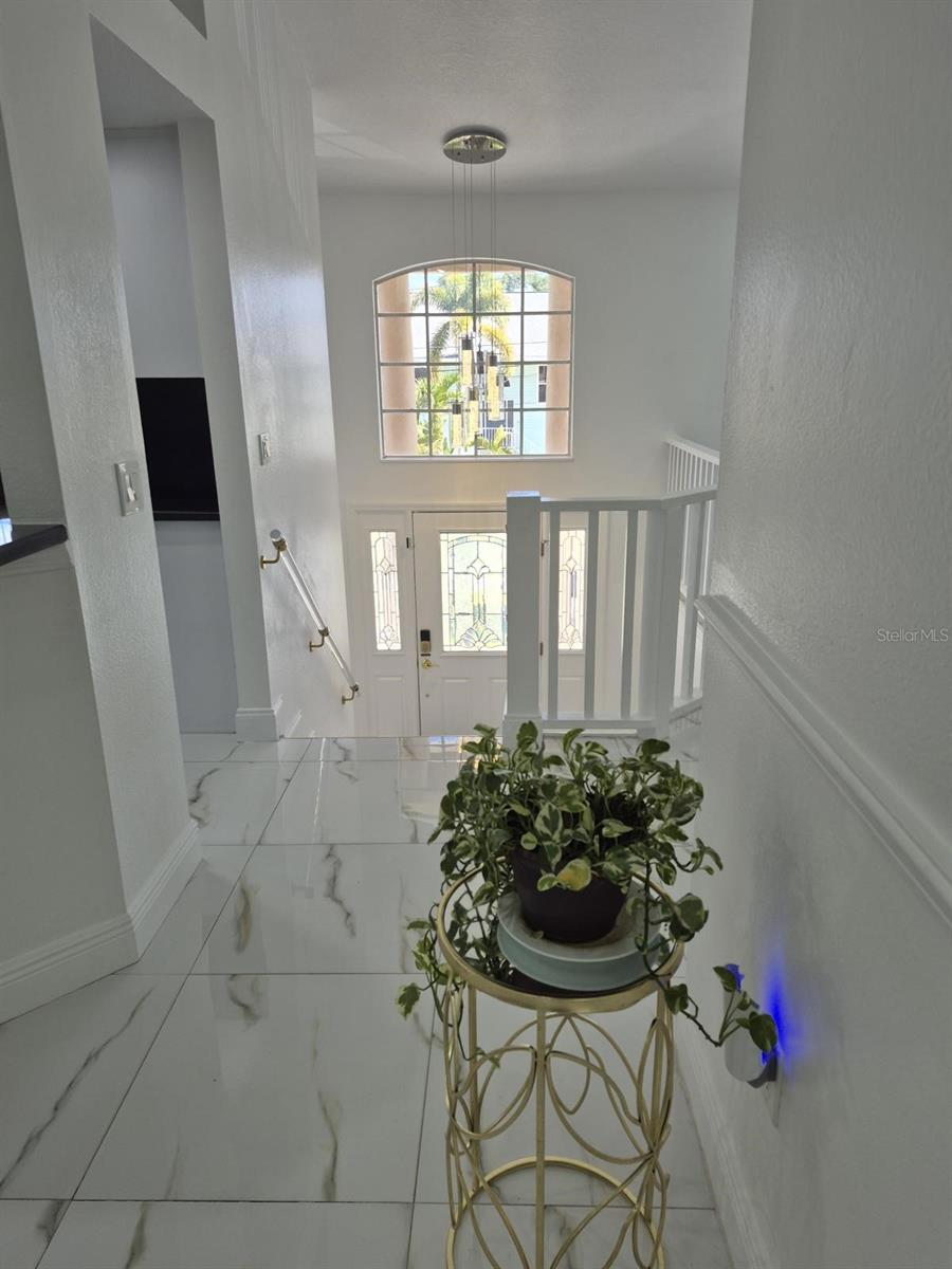 TROPIC SHORES - Residential
