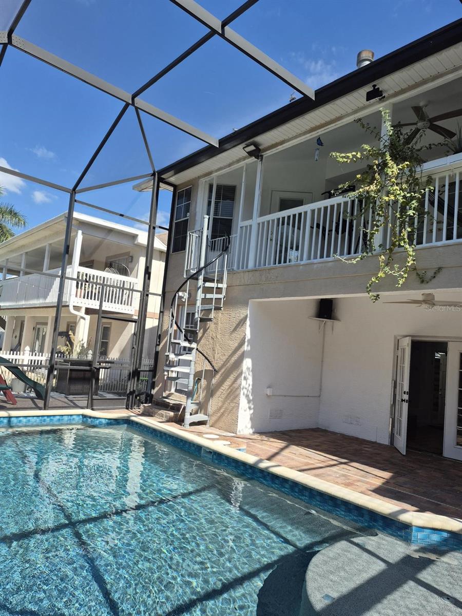 TROPIC SHORES - Residential