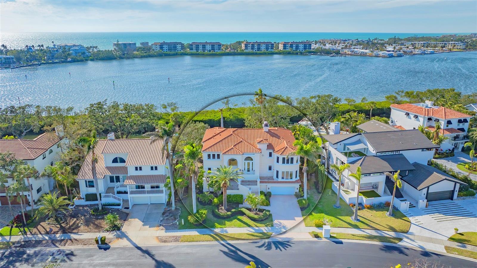 BAY ISLES - Residential