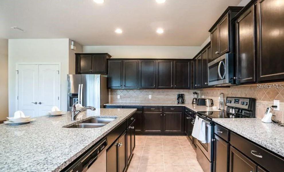 WINDSOR AT WESTSIDE PH 2B - Residential