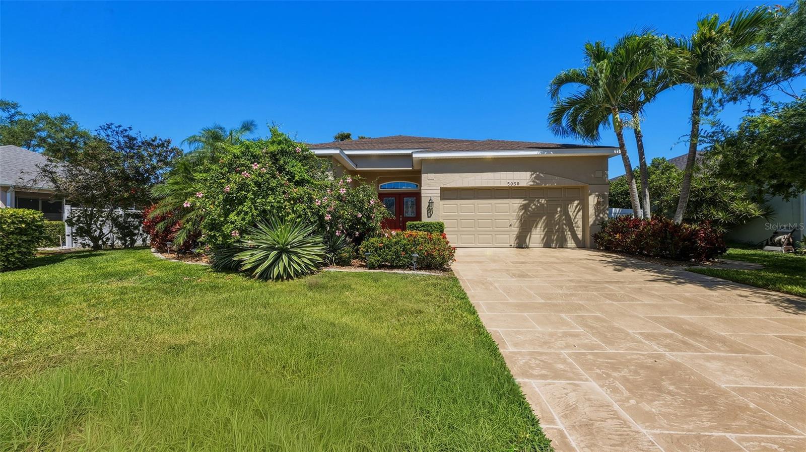 GLENN LAKES - Residential