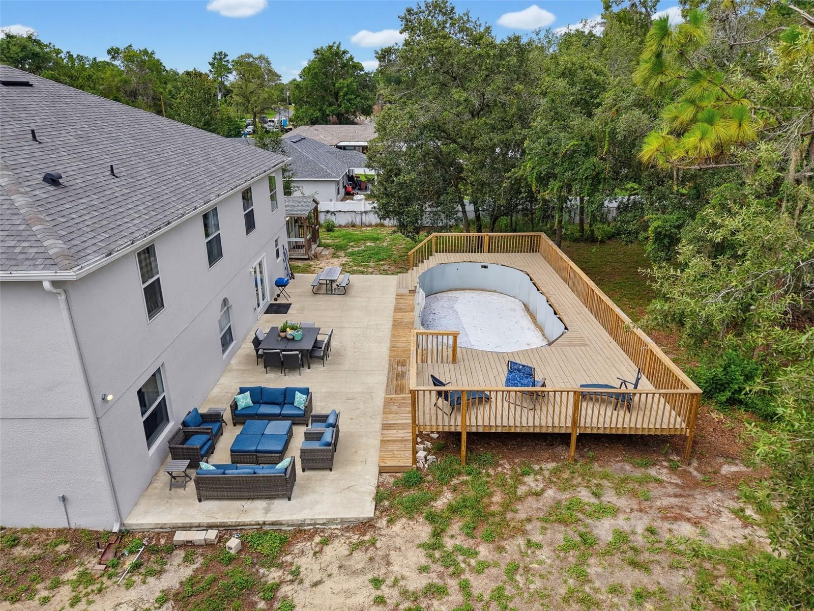 ROYAL HIGHLANDS - Residential