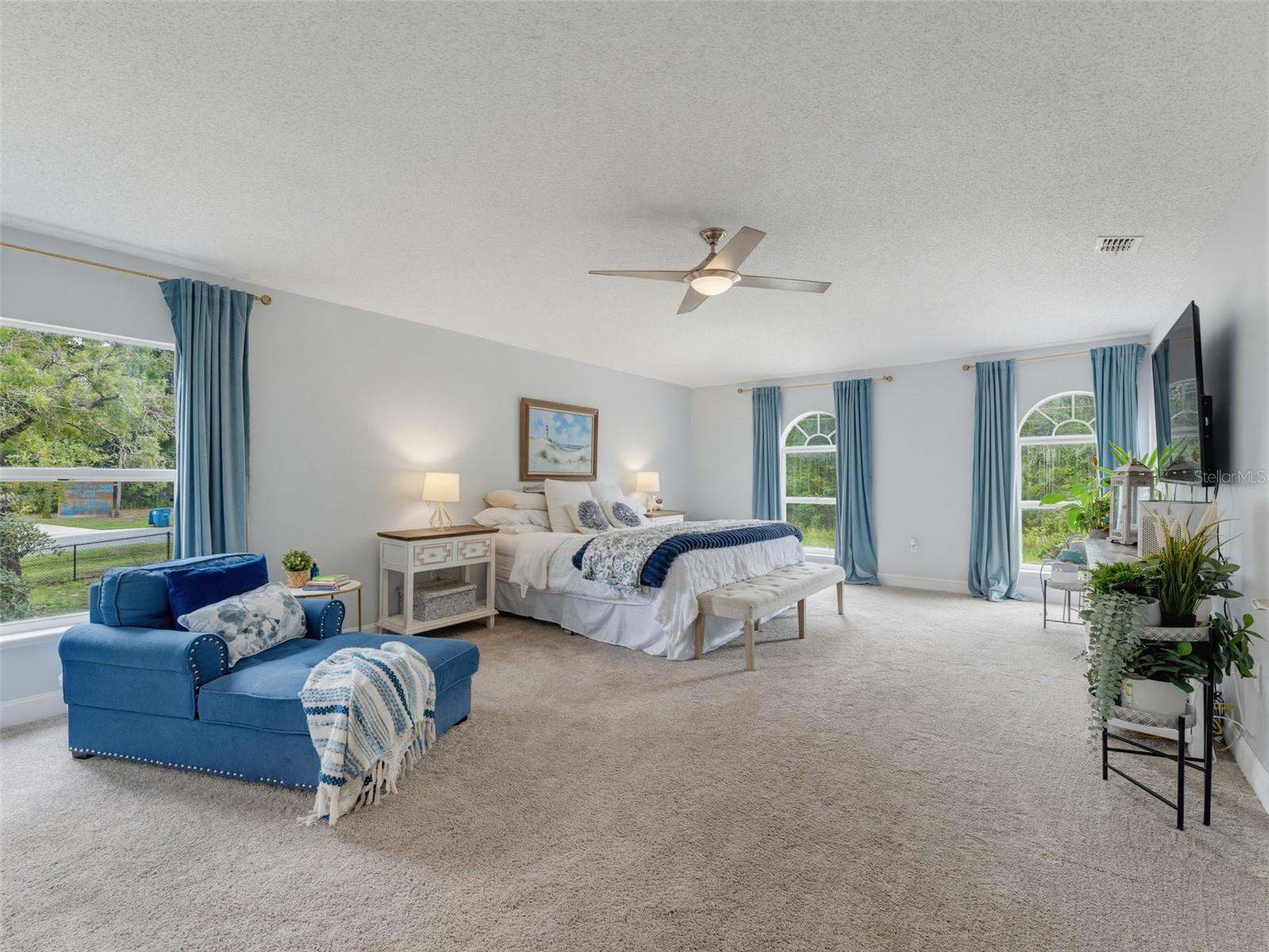ROYAL HIGHLANDS - Residential