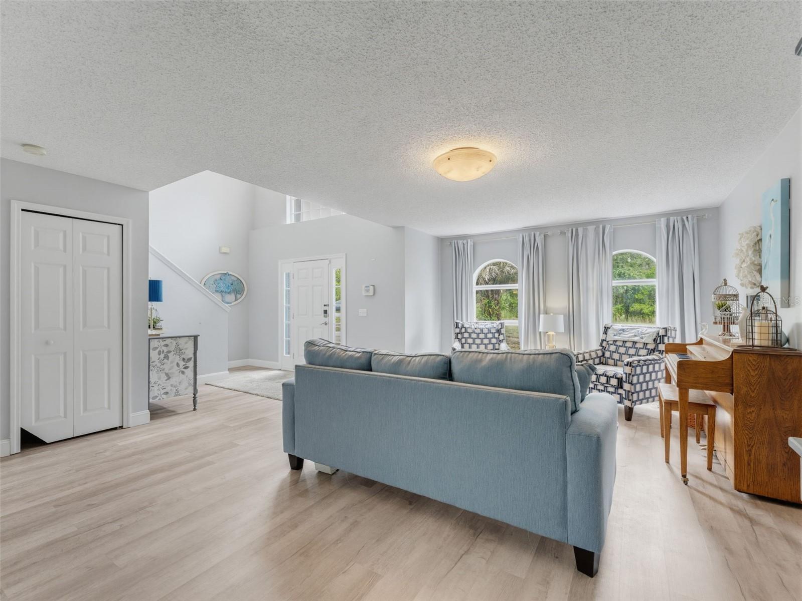 ROYAL HIGHLANDS - Residential