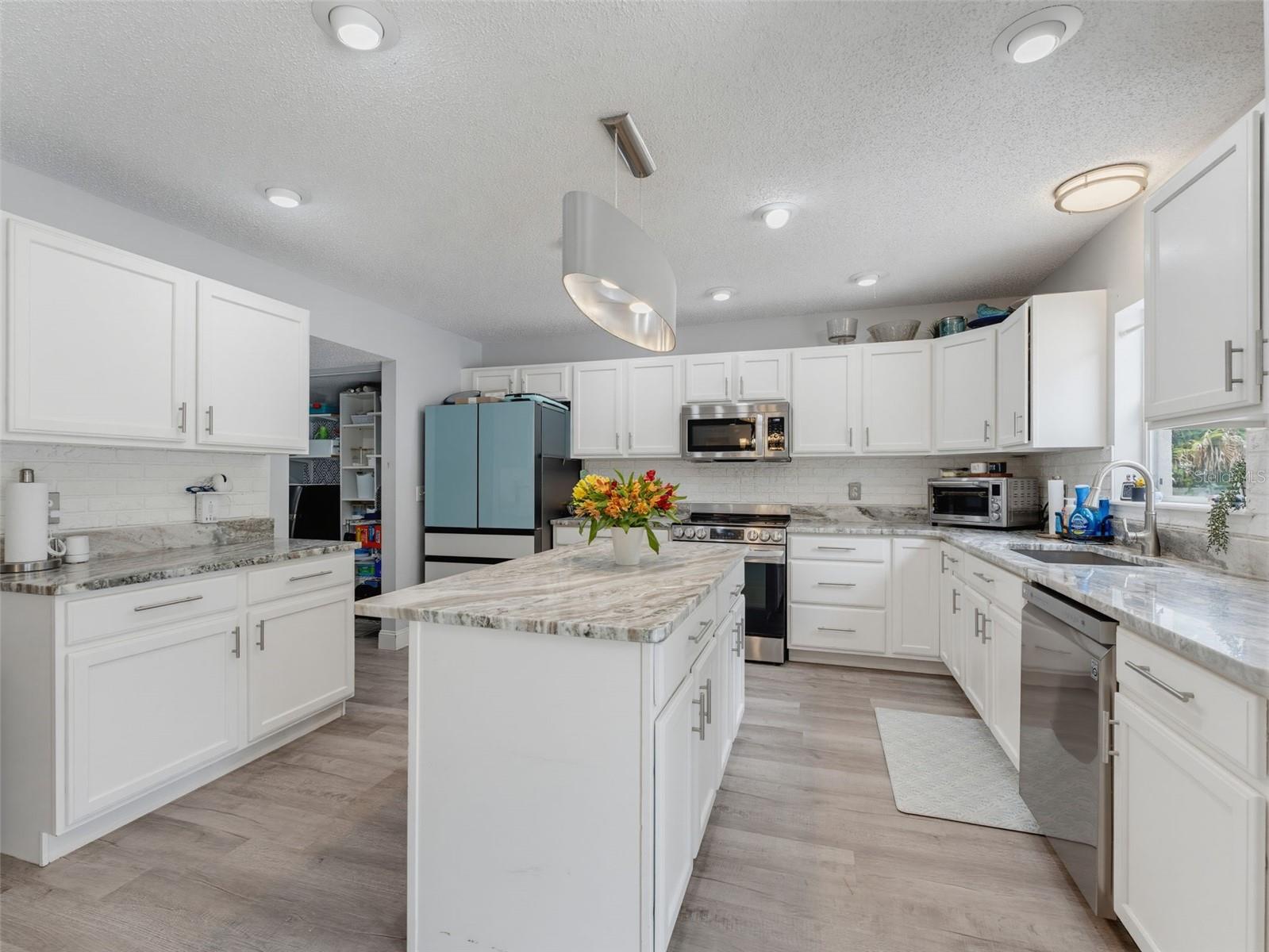 ROYAL HIGHLANDS - Residential
