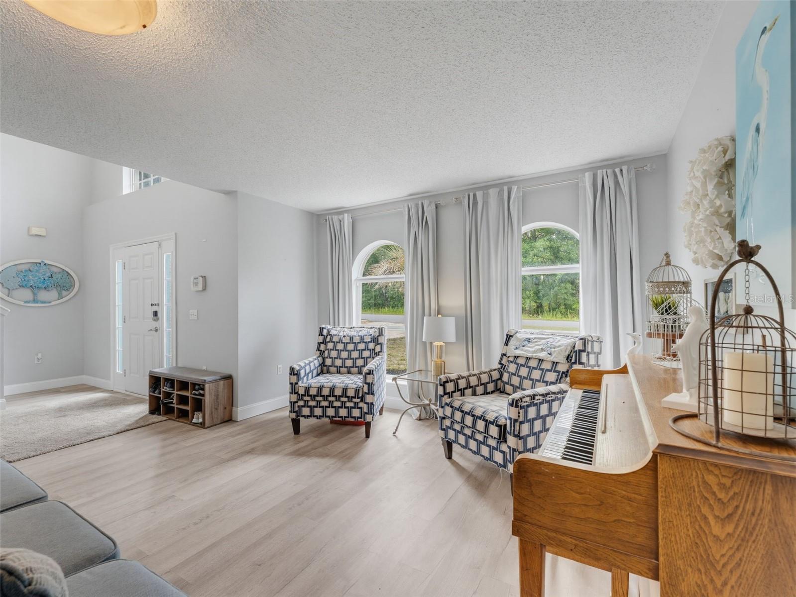 ROYAL HIGHLANDS - Residential