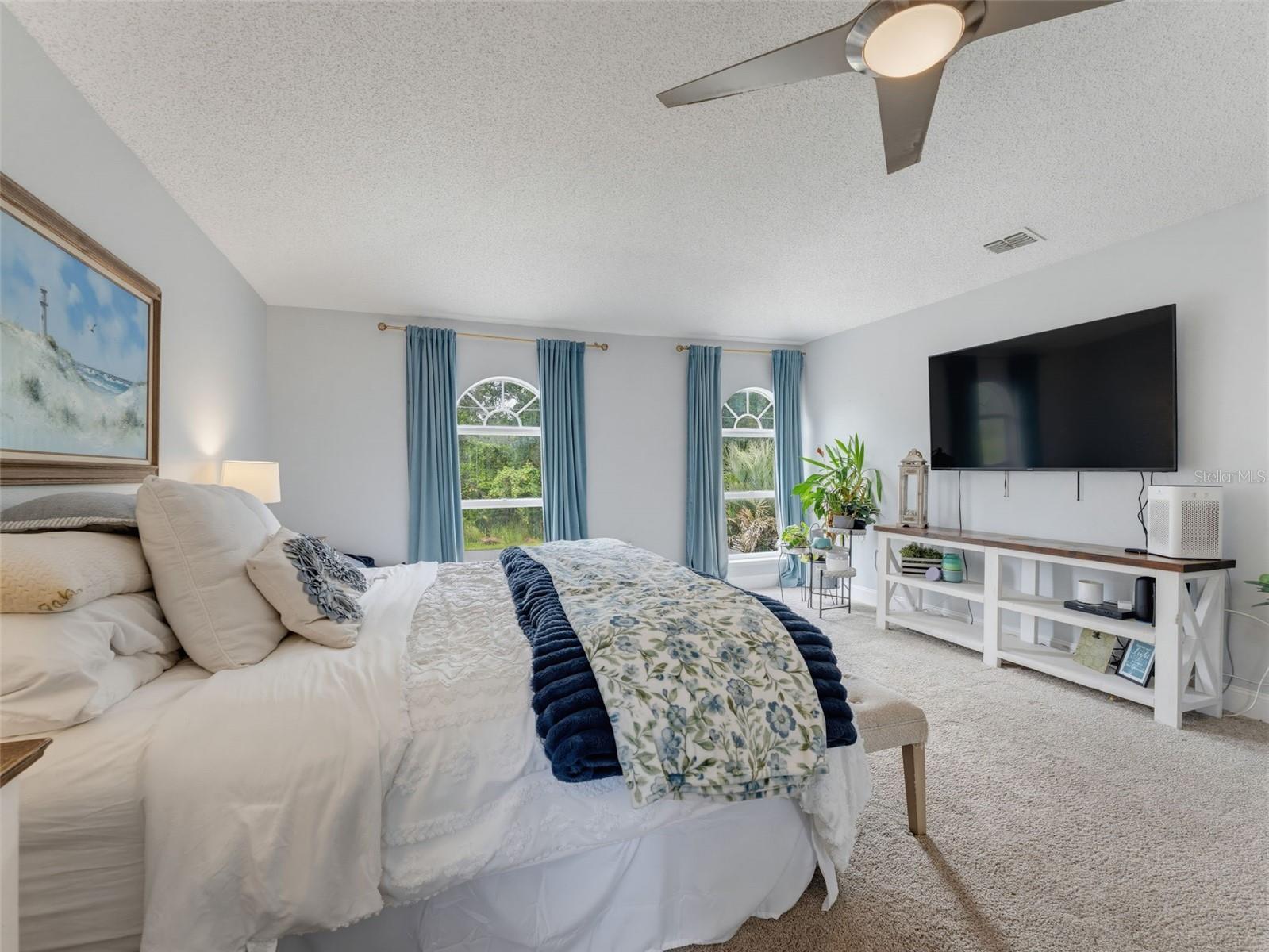 ROYAL HIGHLANDS - Residential