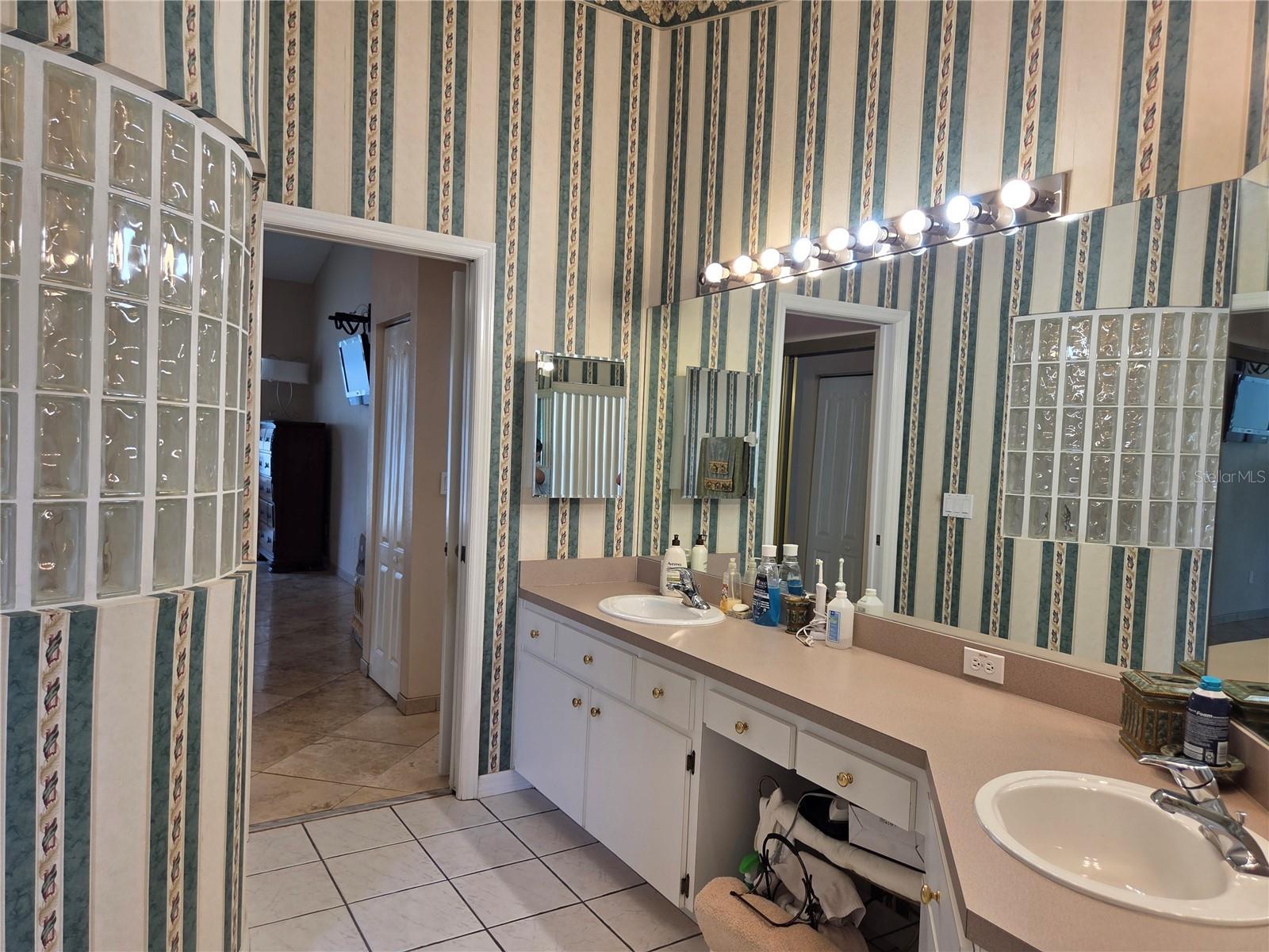 HARBOR HILLS OF PALM HARBOR - Residential