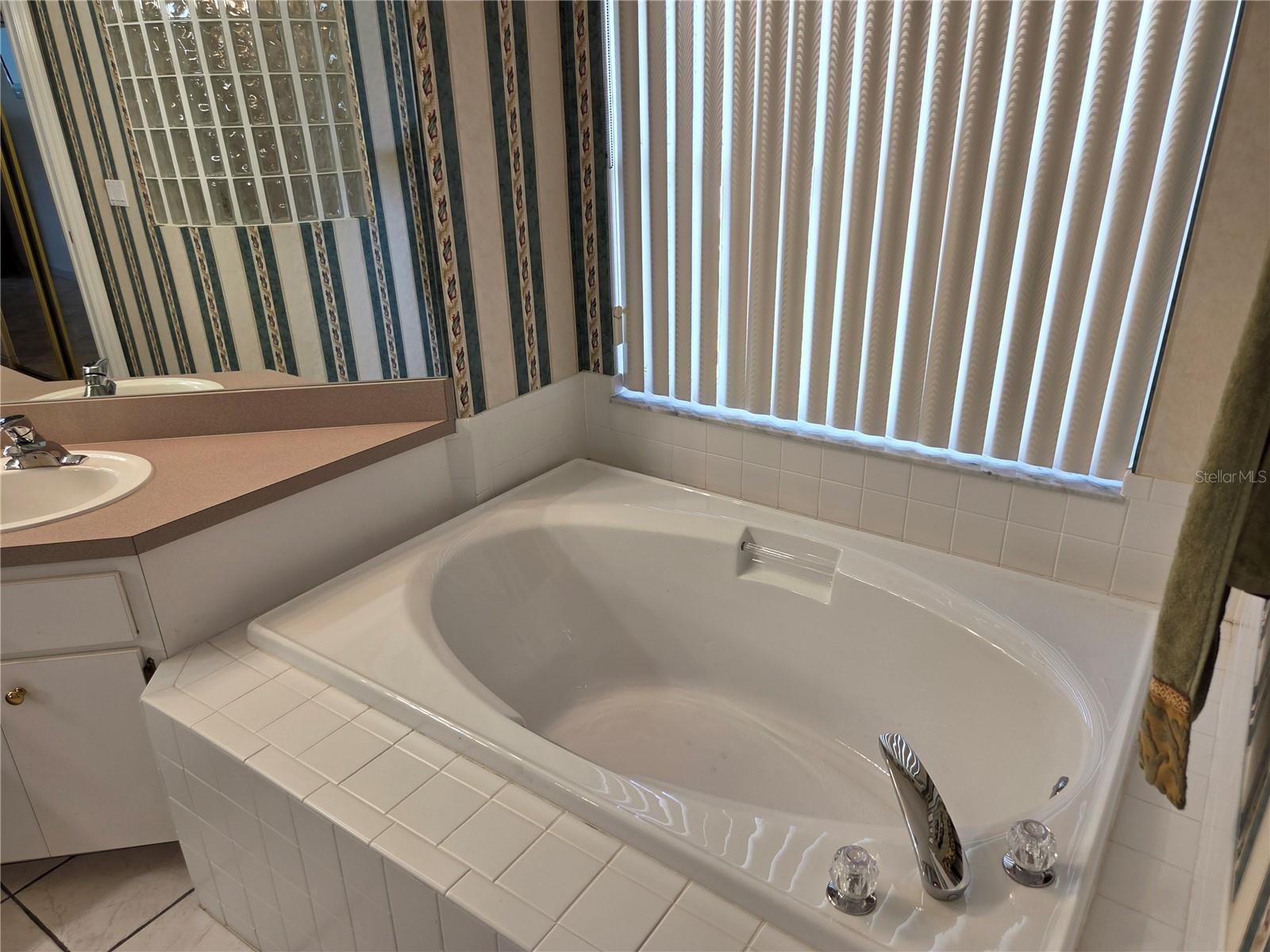 HARBOR HILLS OF PALM HARBOR - Residential