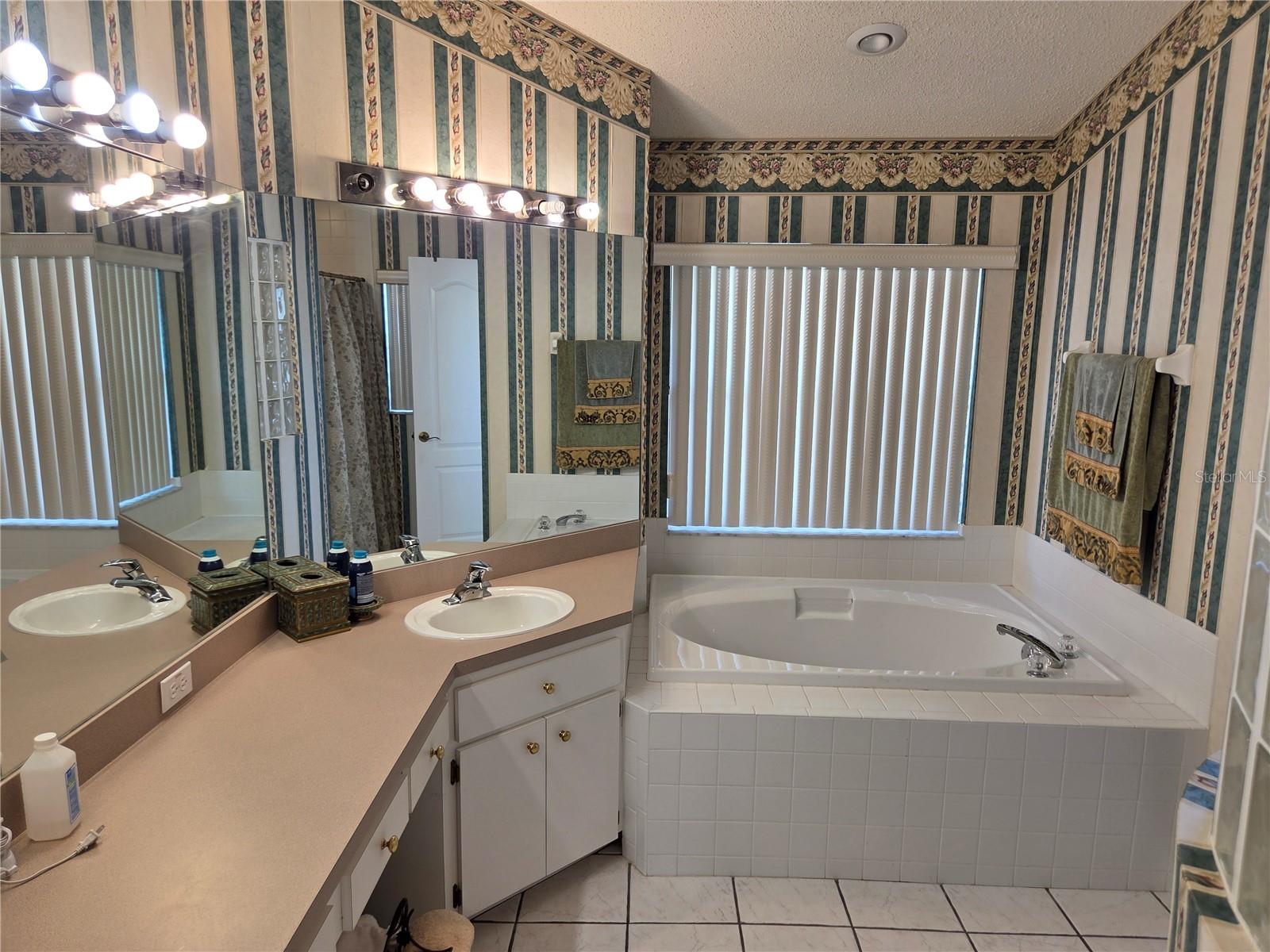 HARBOR HILLS OF PALM HARBOR - Residential