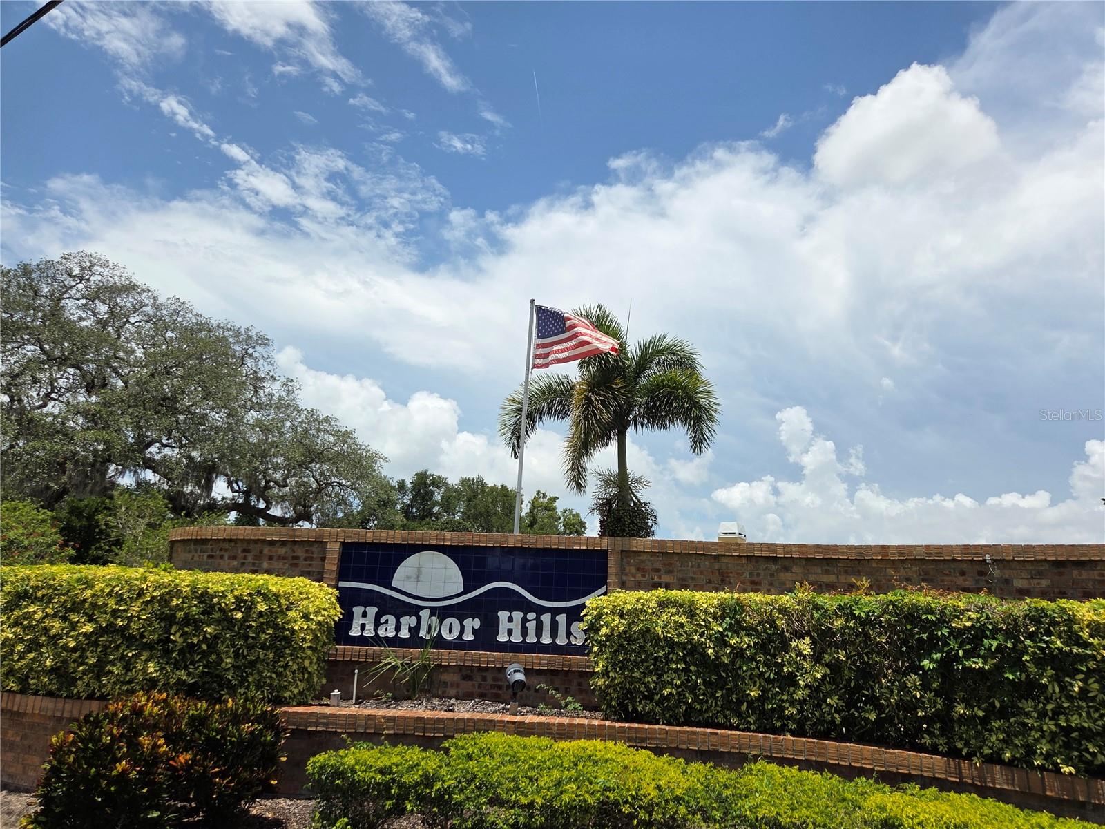 HARBOR HILLS OF PALM HARBOR - Residential