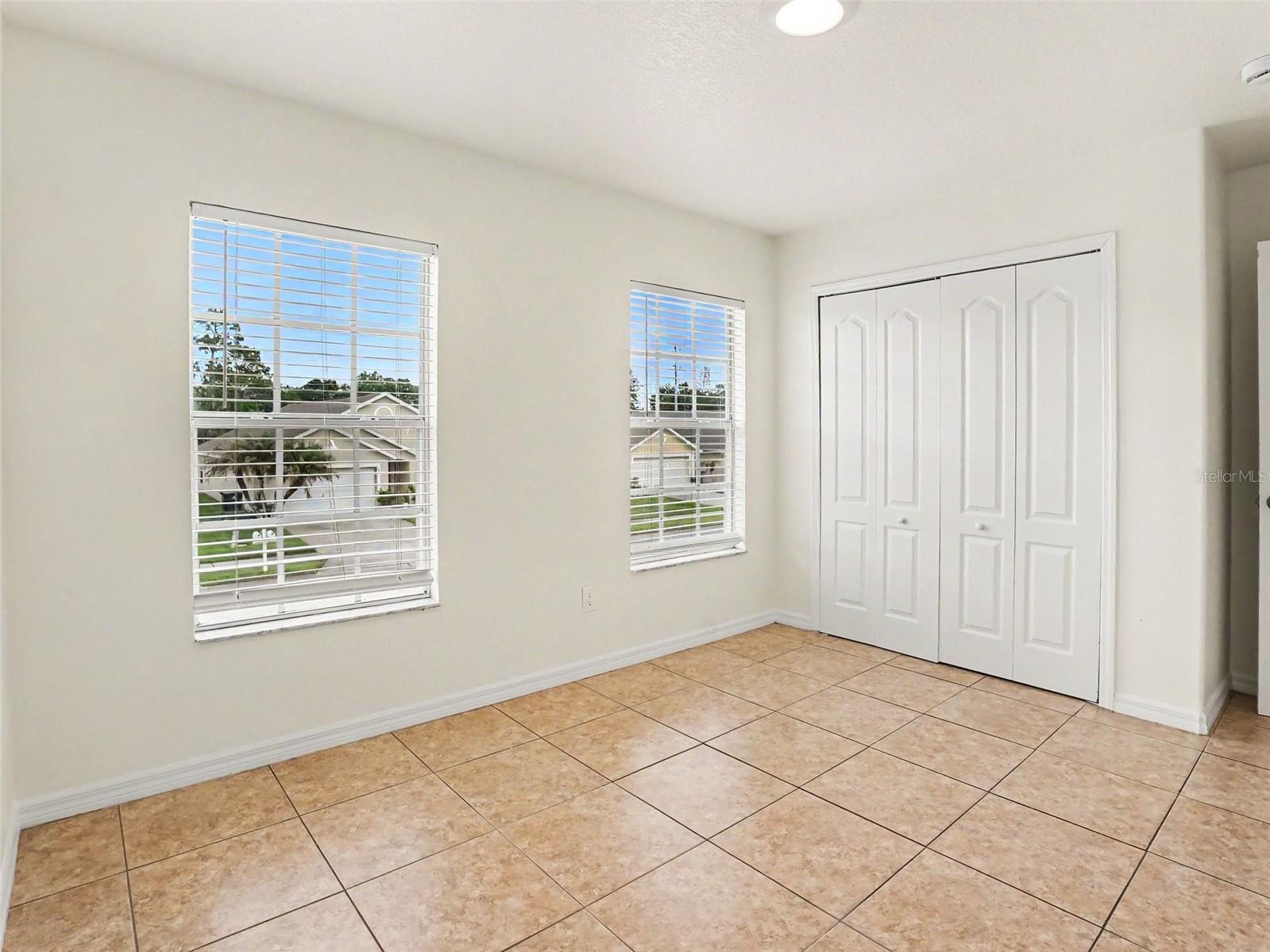 LAKE GLORIA SHORES - Residential