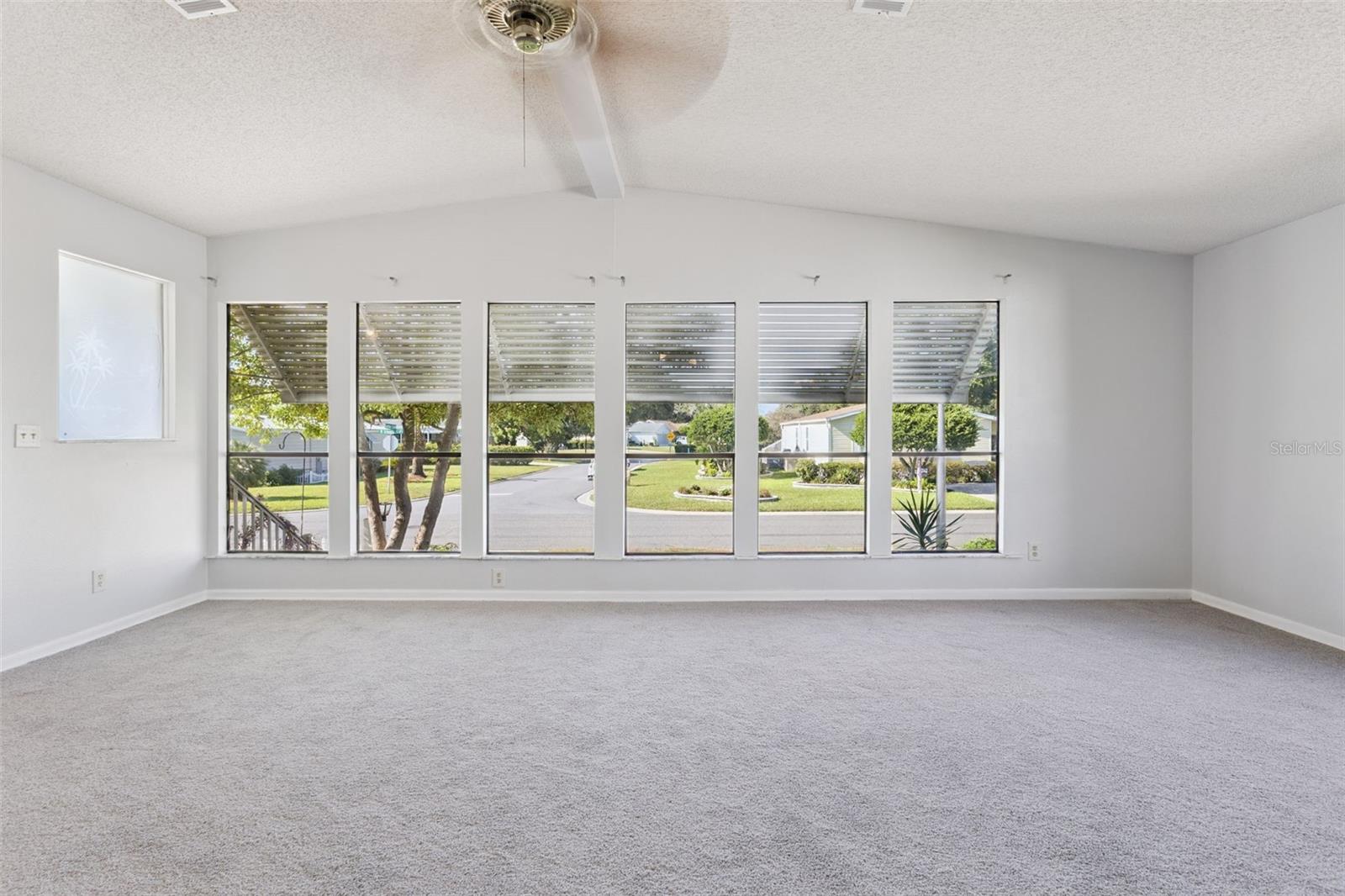 LADY LAKE ORANGE BLOSSOM GARDENS UNIT 07 - Residential