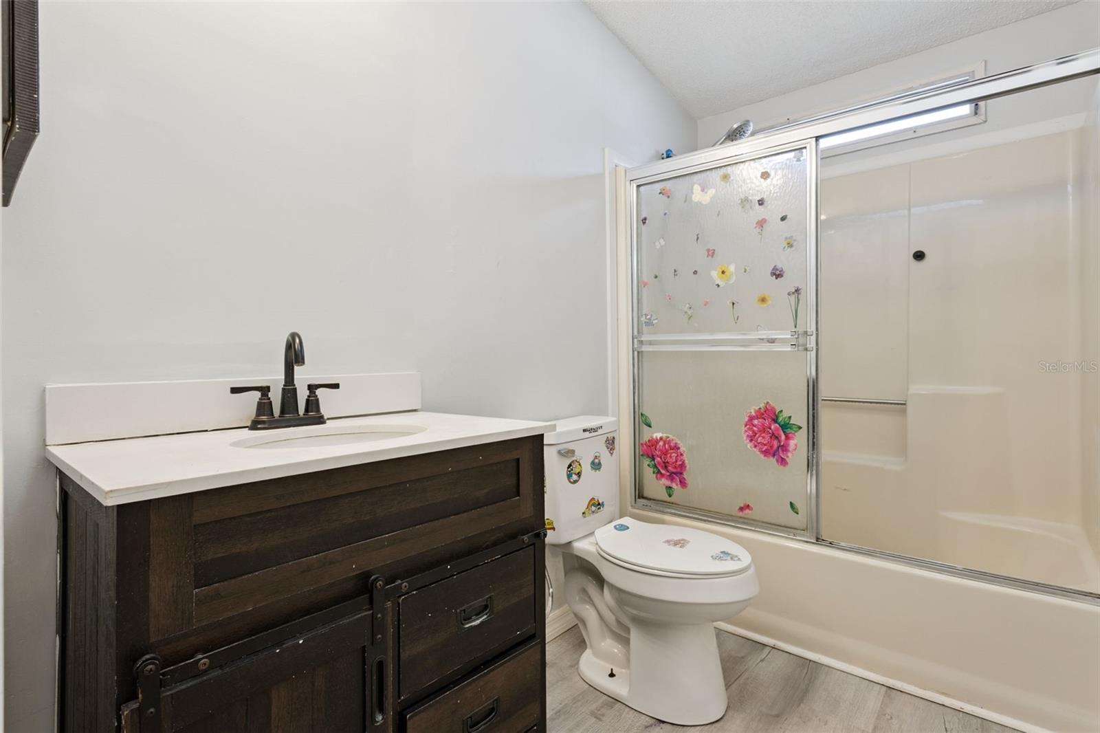 LADY LAKE ORANGE BLOSSOM GARDENS UNIT 07 - Residential