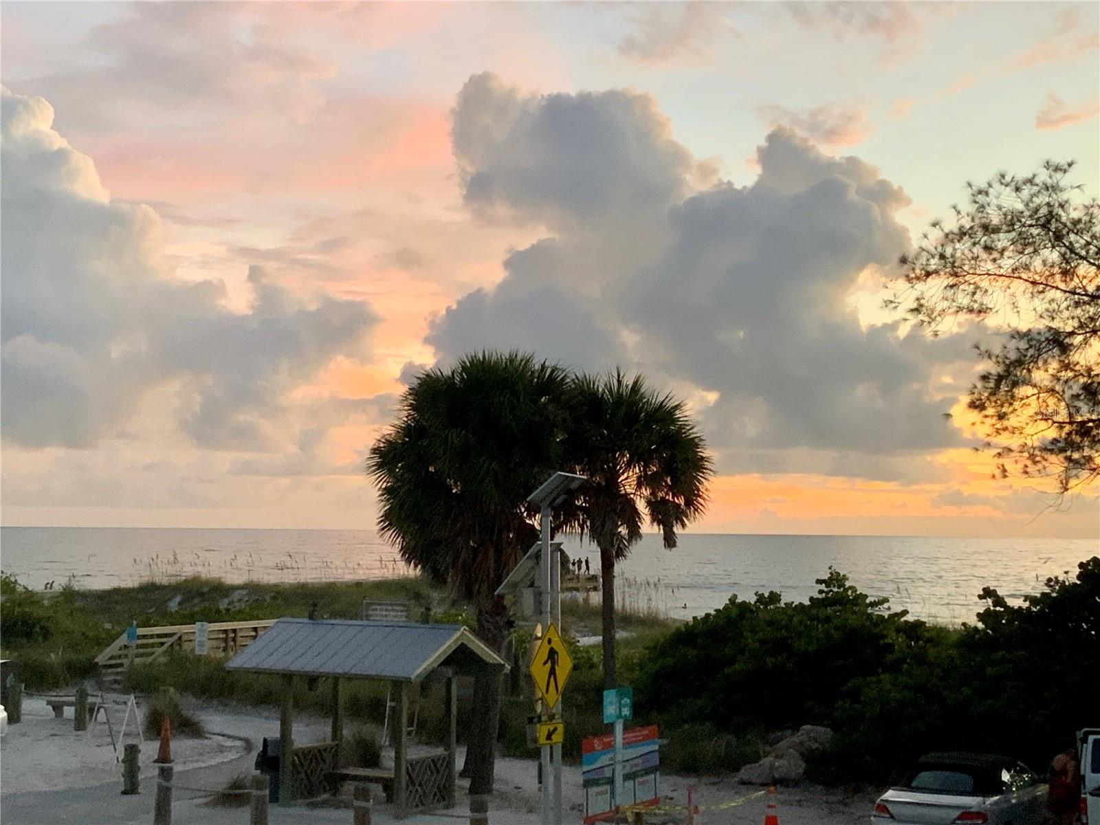 CORTEZ BEACH - Residential Income