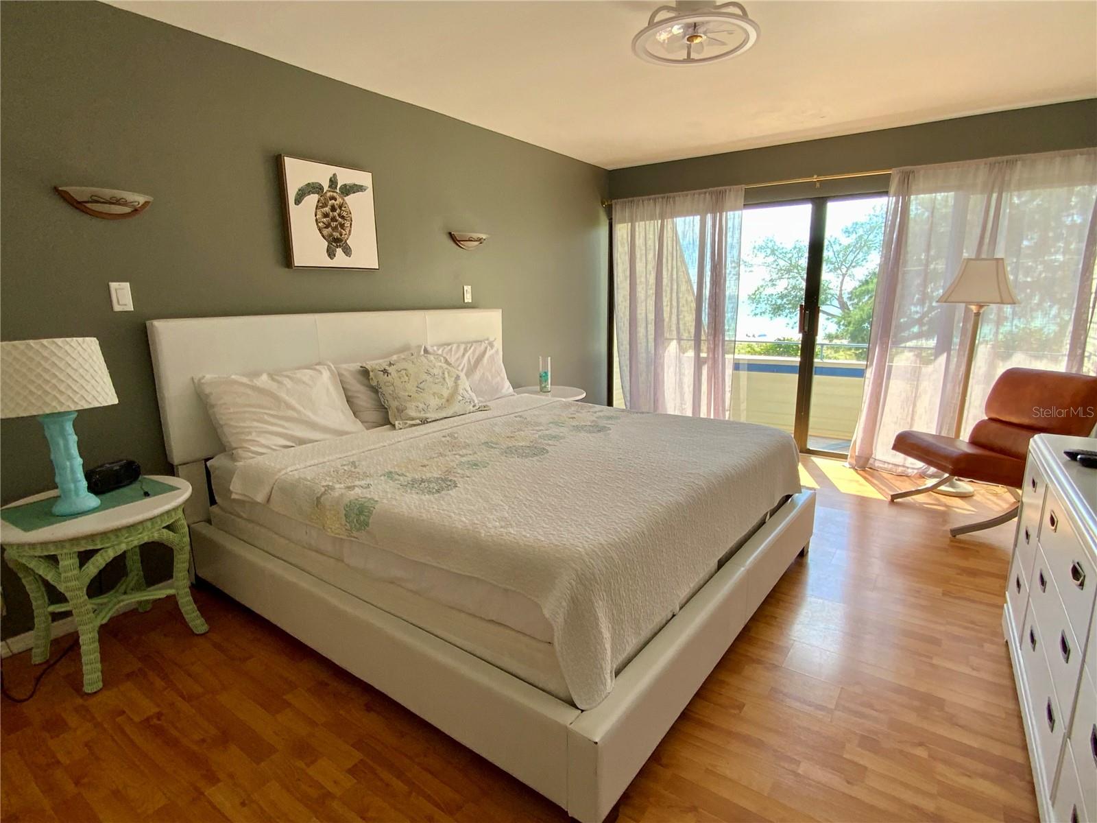 CORTEZ BEACH - Residential Income