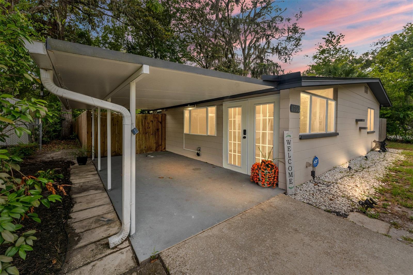 CAROL ESTATES TERRACE - Residential