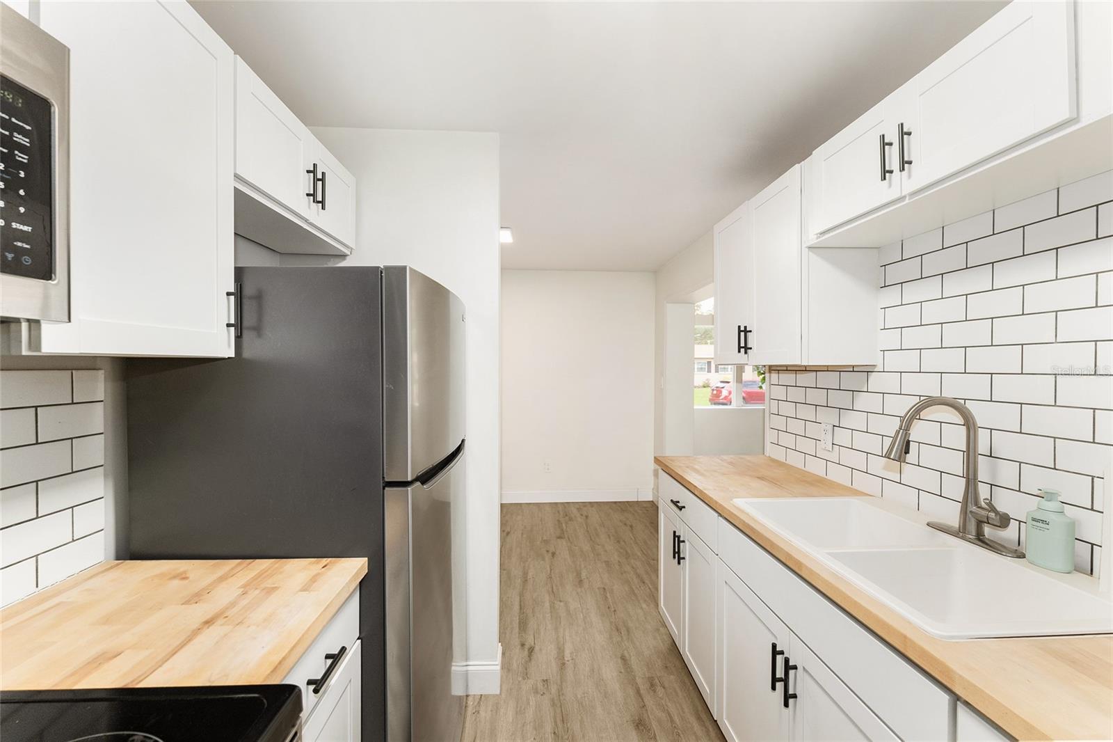 CAROL ESTATES TERRACE - Residential