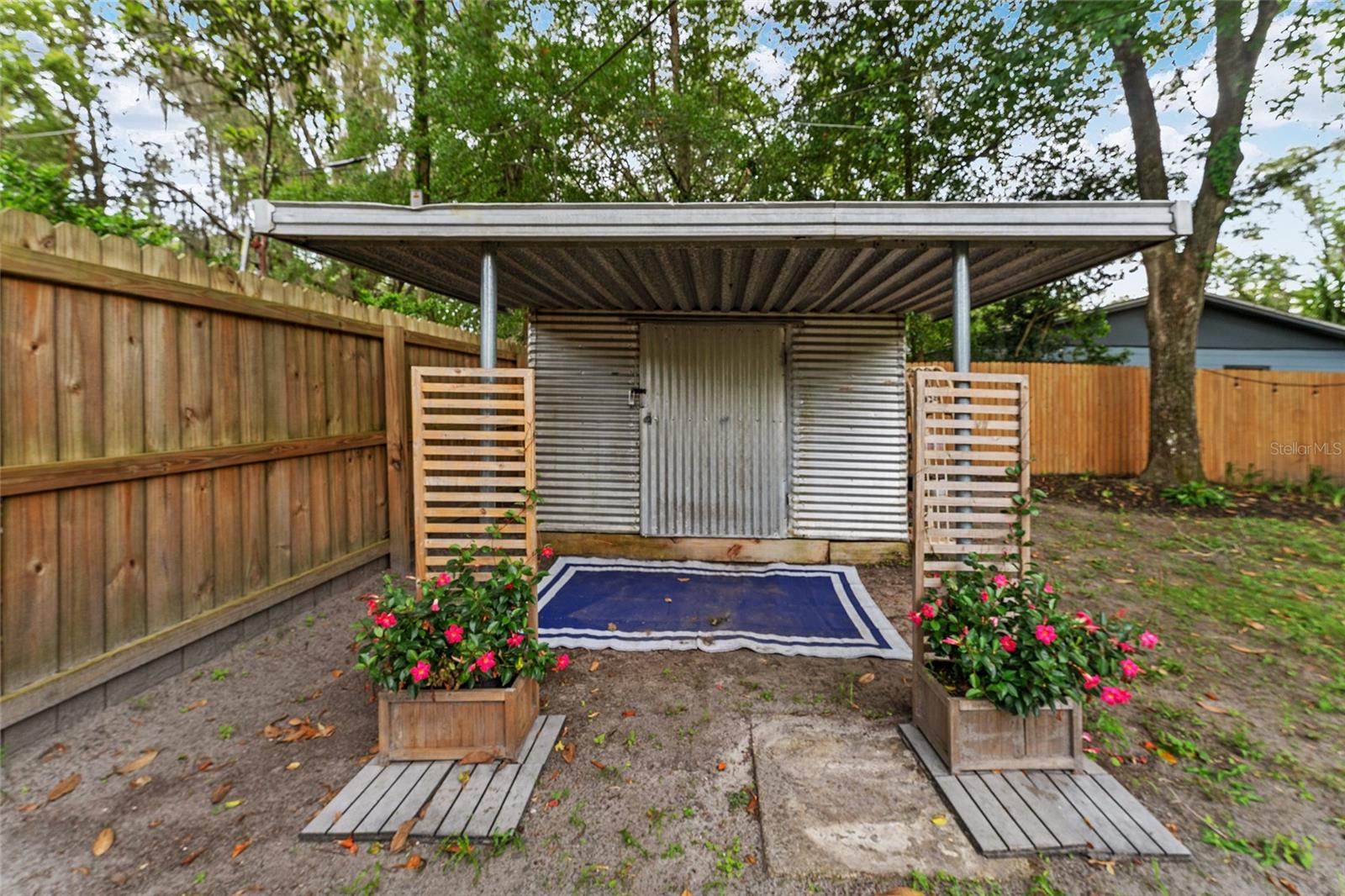 CAROL ESTATES TERRACE - Residential