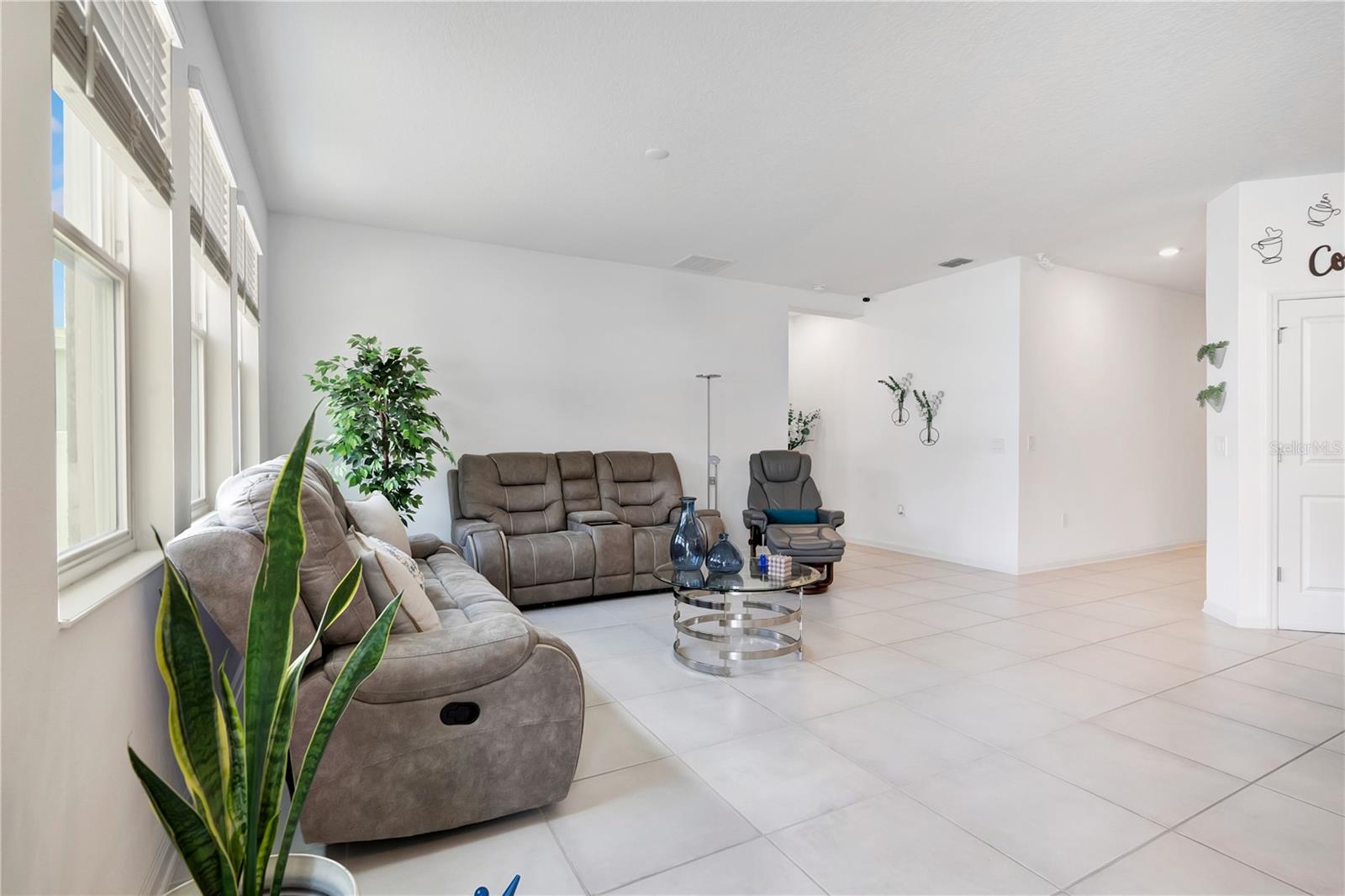 BELLEVUE AT ESTATES - Residential