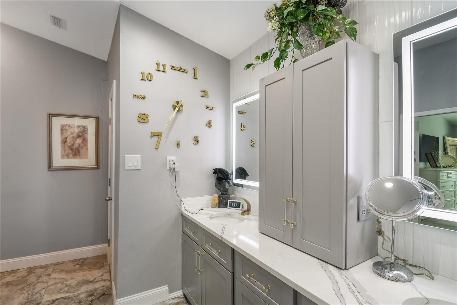 SPRING HILL - Residential