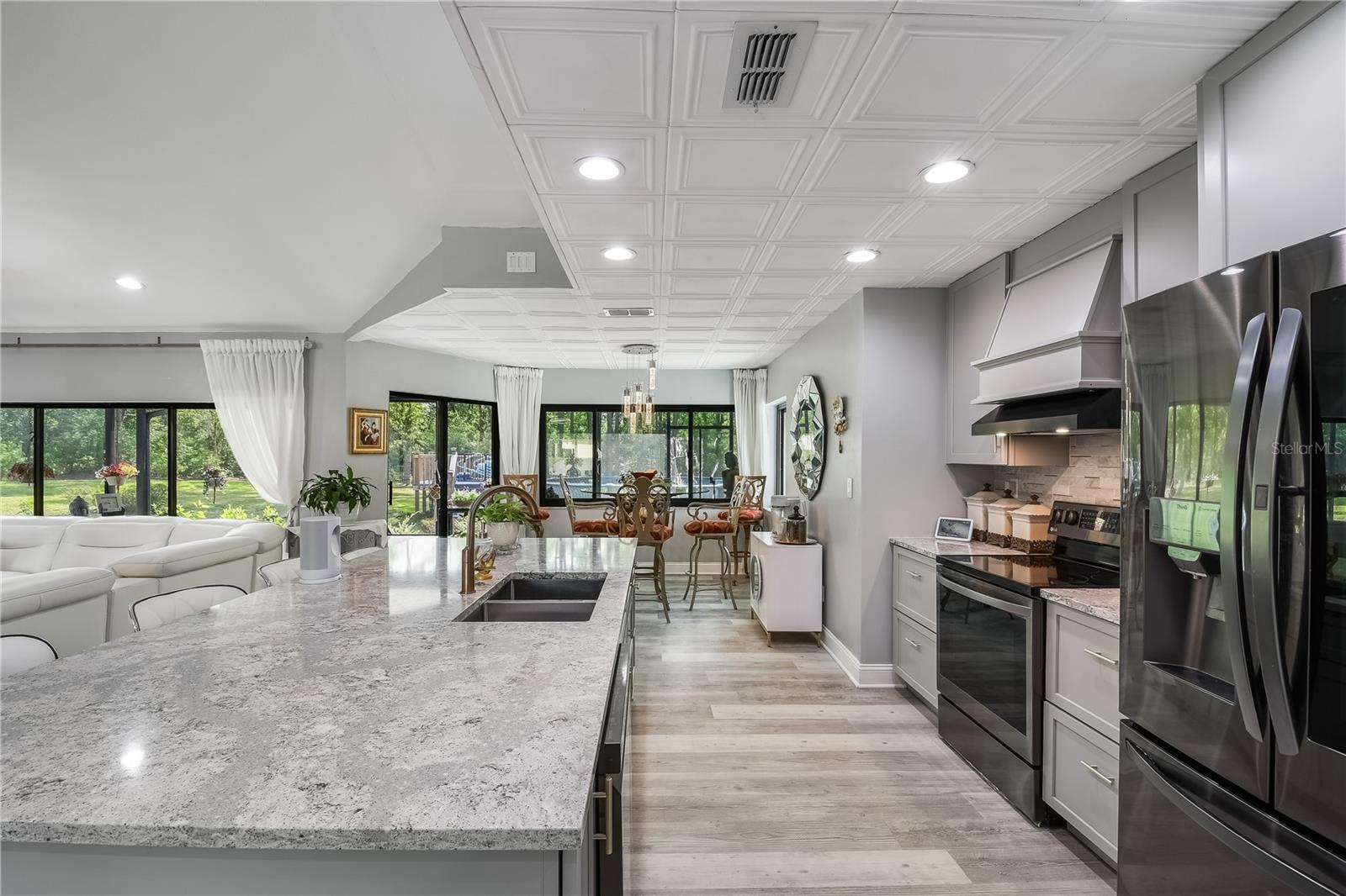 SPRING HILL - Residential