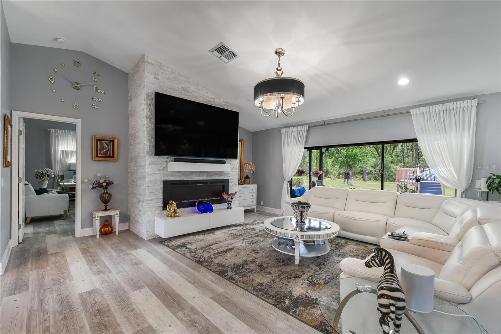 SPRING HILL - Residential