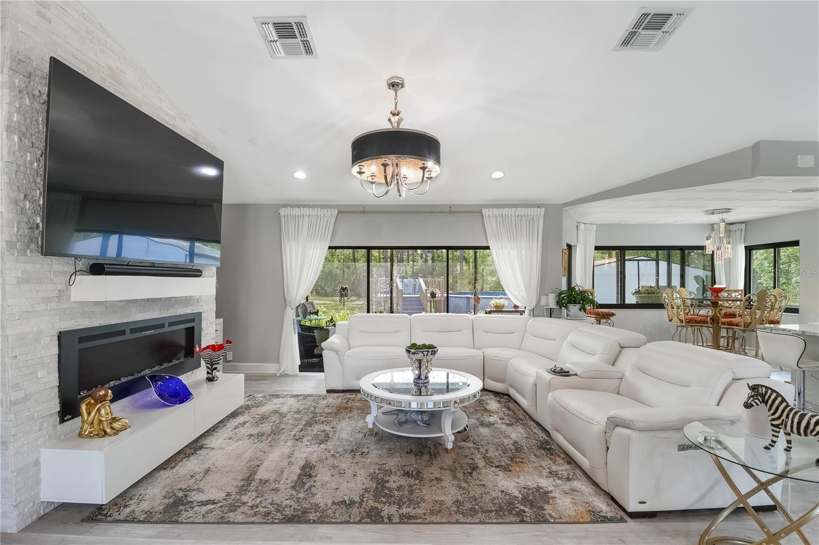 SPRING HILL - Residential