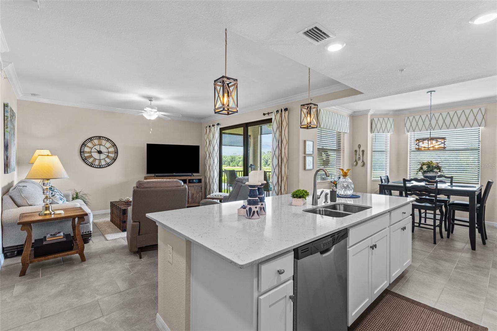 TERRACE V AT LAKEWOOD NATIONAL PH I - Residential