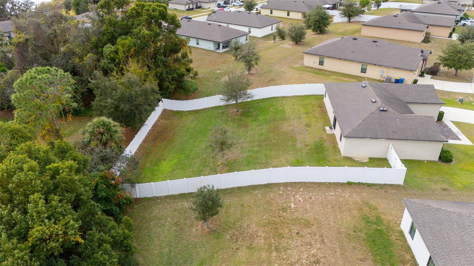 MASCOTTE LAKE JACKSON RIDGE PH 02 - Residential