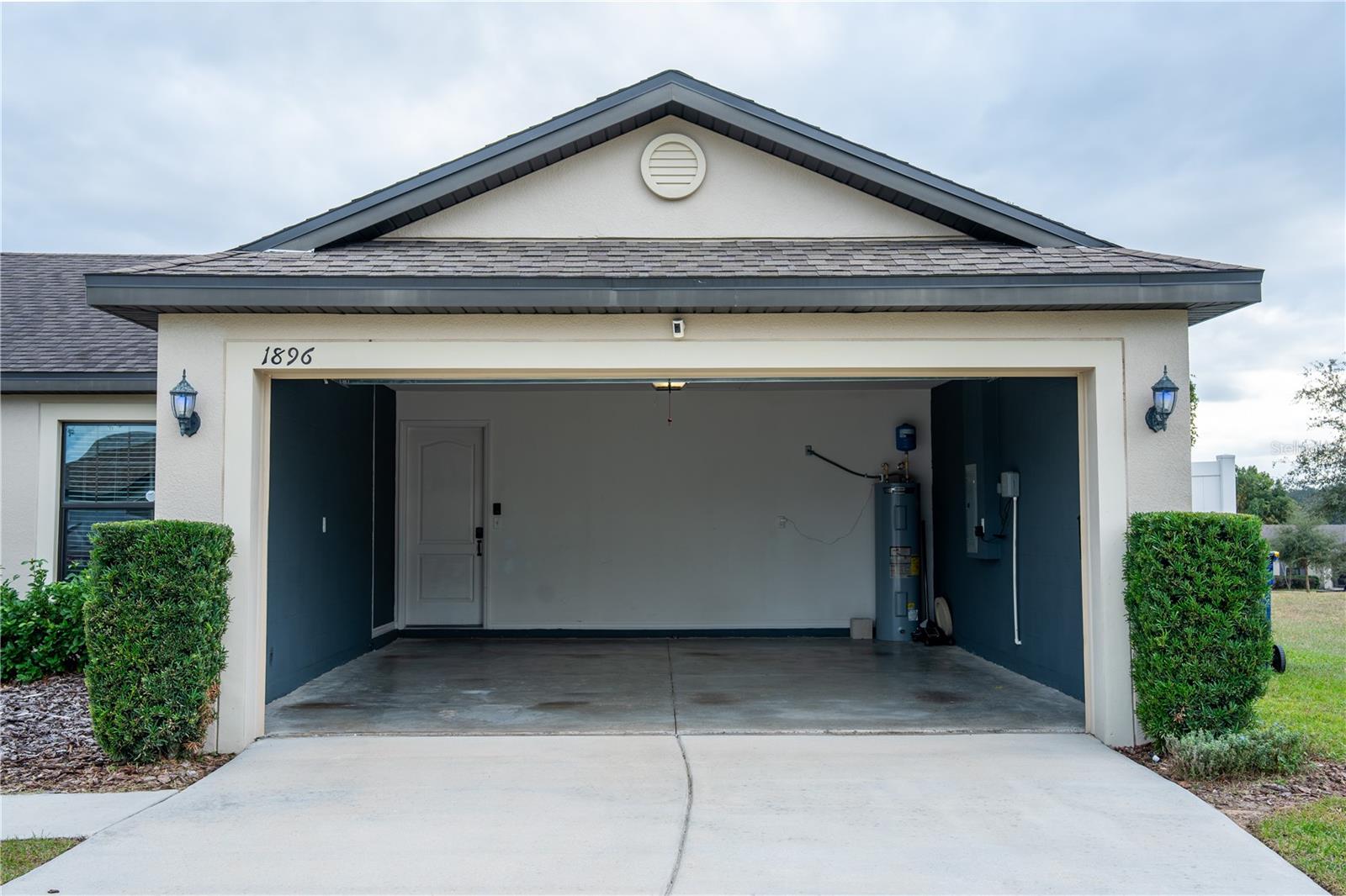 MASCOTTE LAKE JACKSON RIDGE PH 02 - Residential