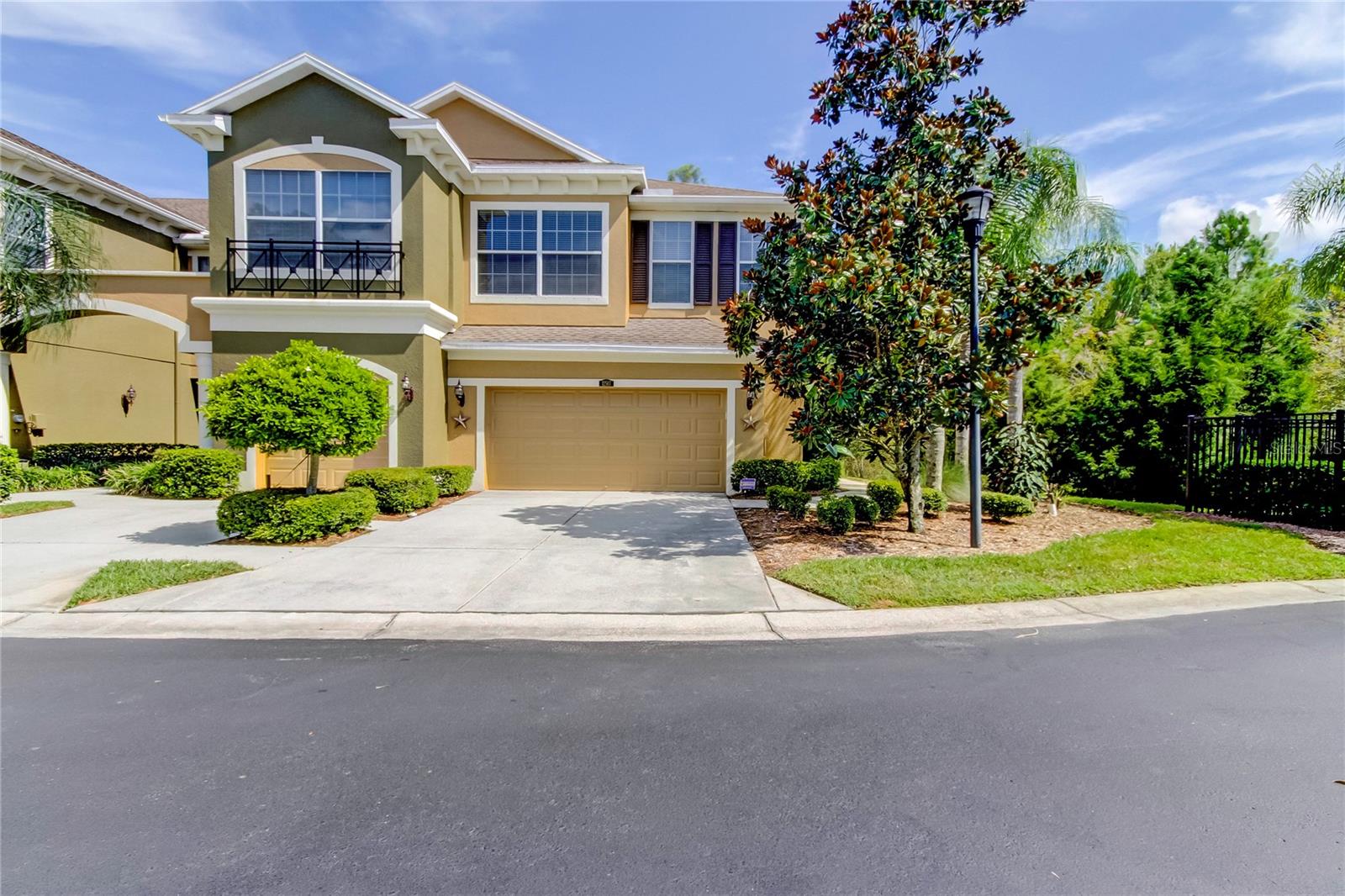 SOUTH HAMPTON - Residential