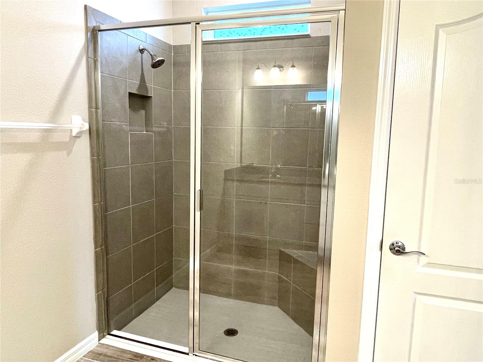 PALISADES PH I - Residential Lease