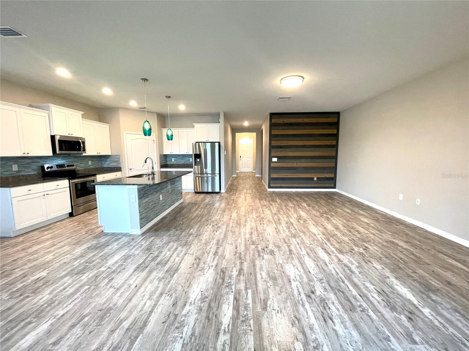 PALISADES PH I - Residential Lease