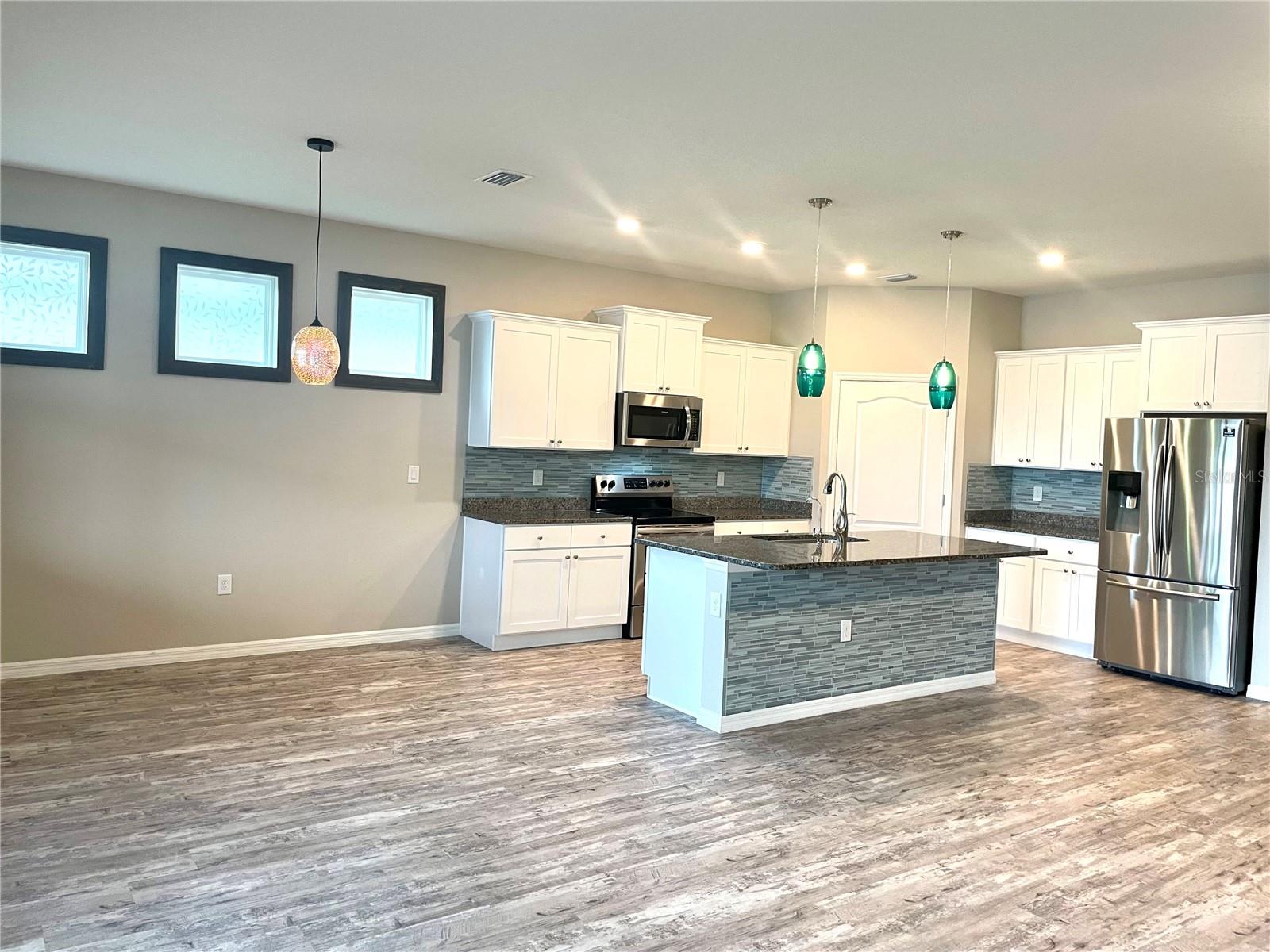 PALISADES PH I - Residential Lease