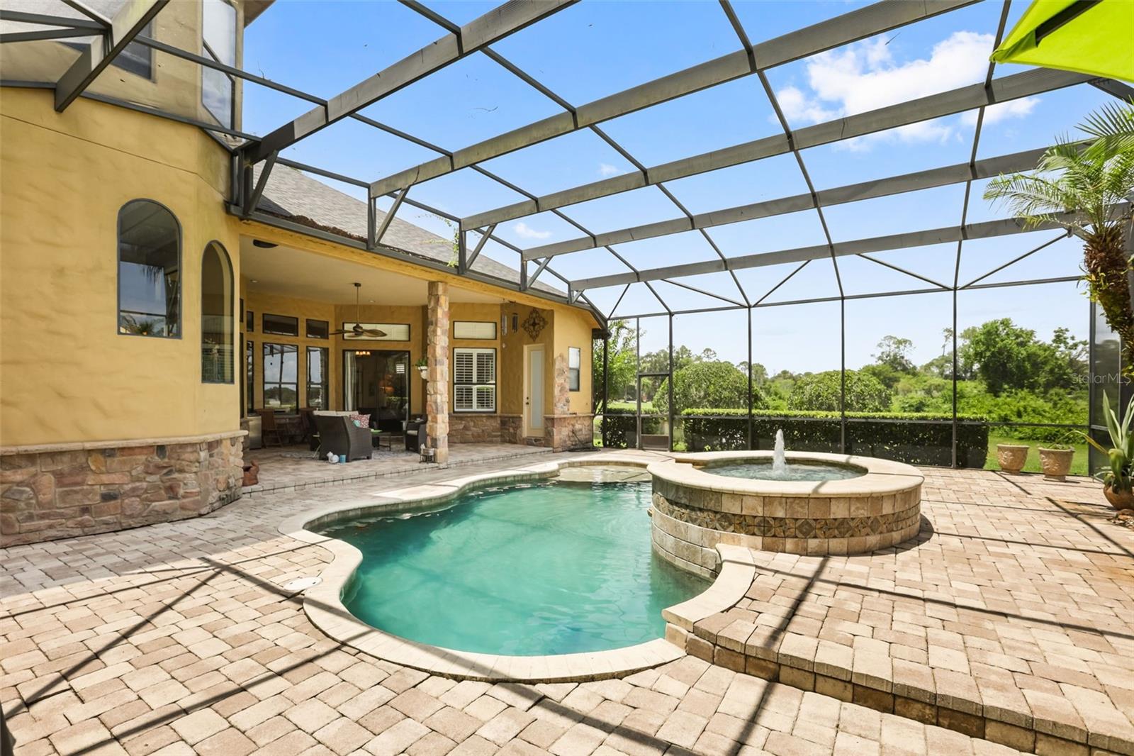 CARDINAL POINTE - Residential