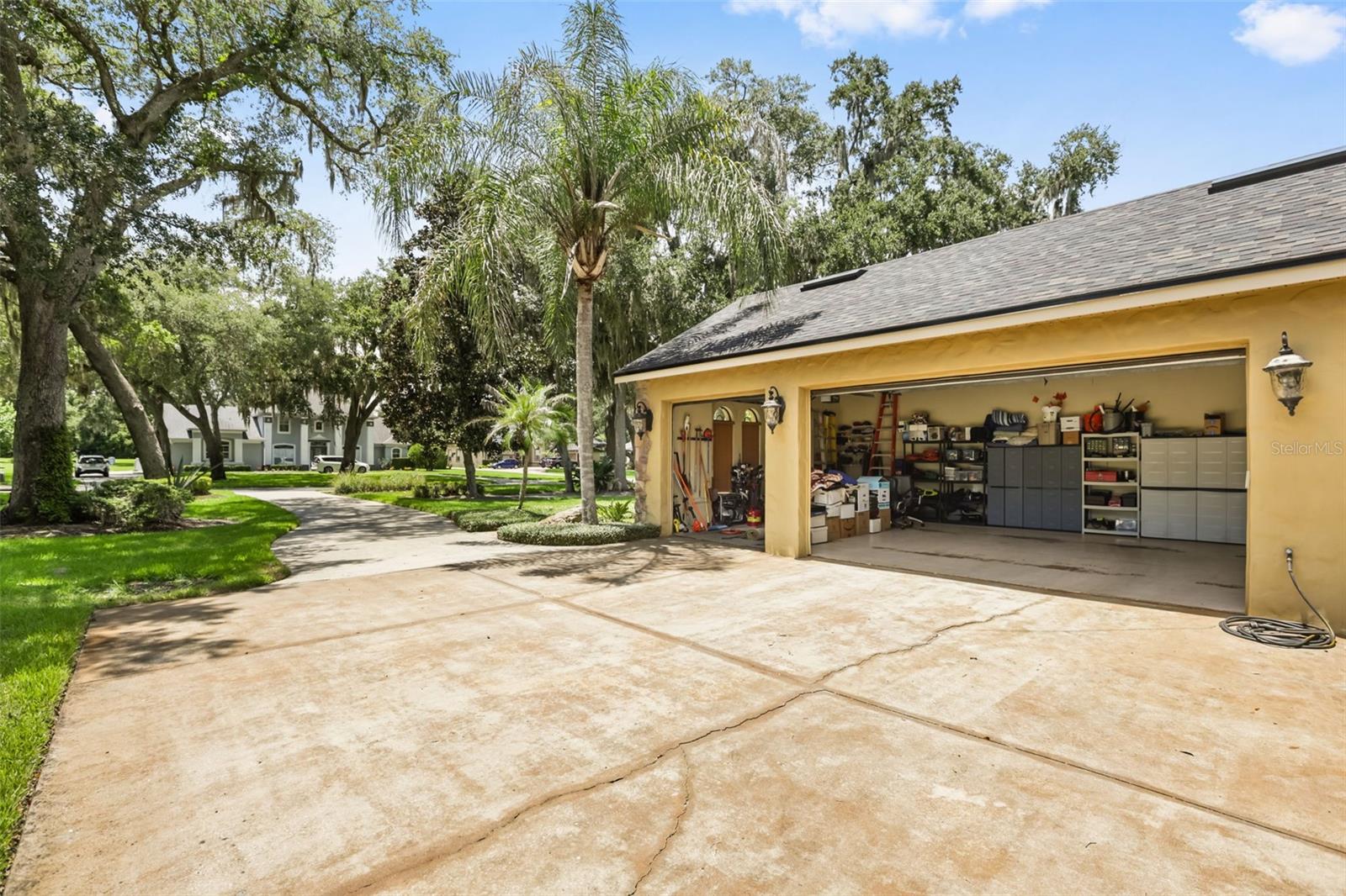 CARDINAL POINTE - Residential