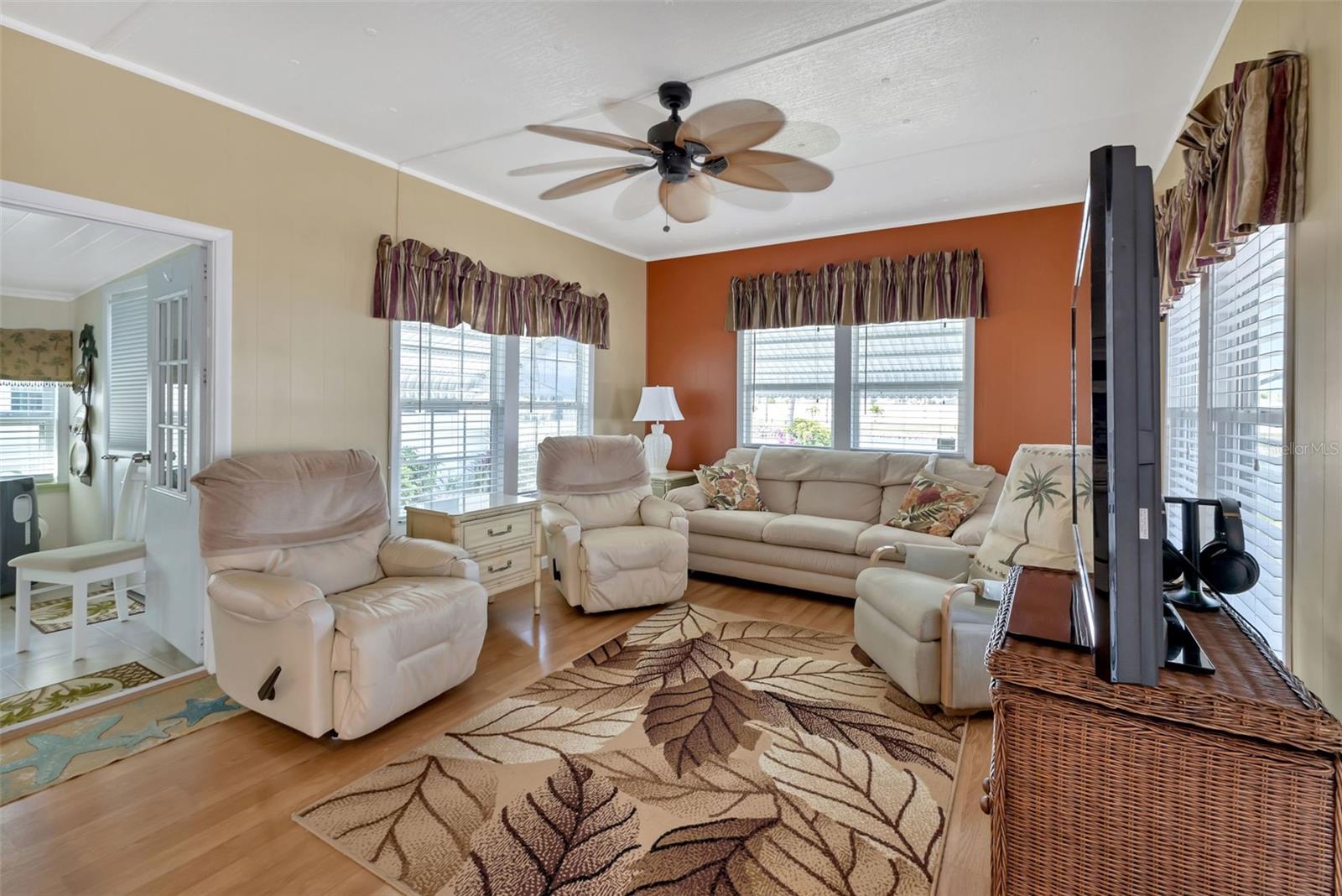 RIVER HAVEN MOB HME PARK - Residential