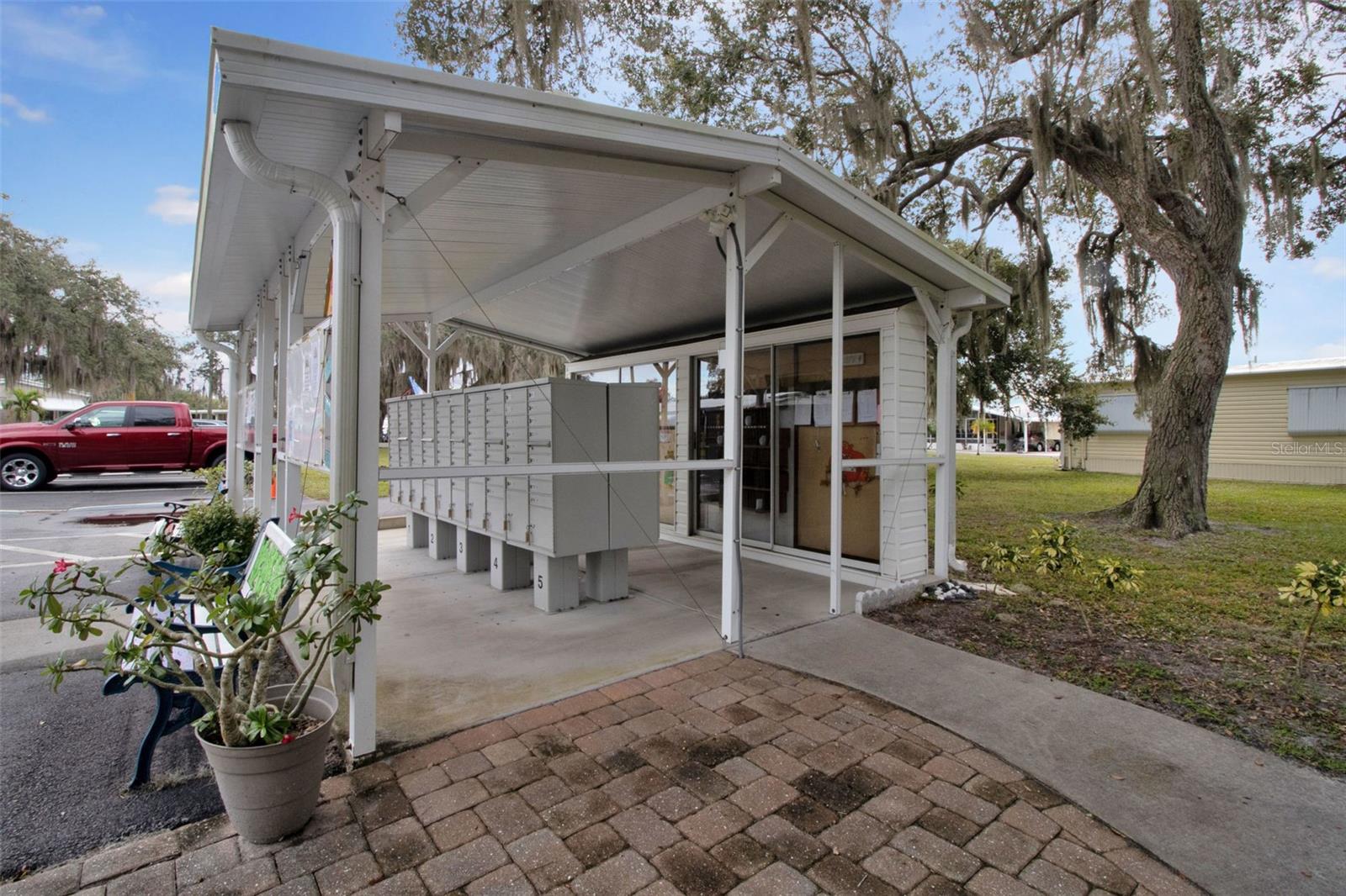 RIVER HAVEN MOB HME PARK - Residential