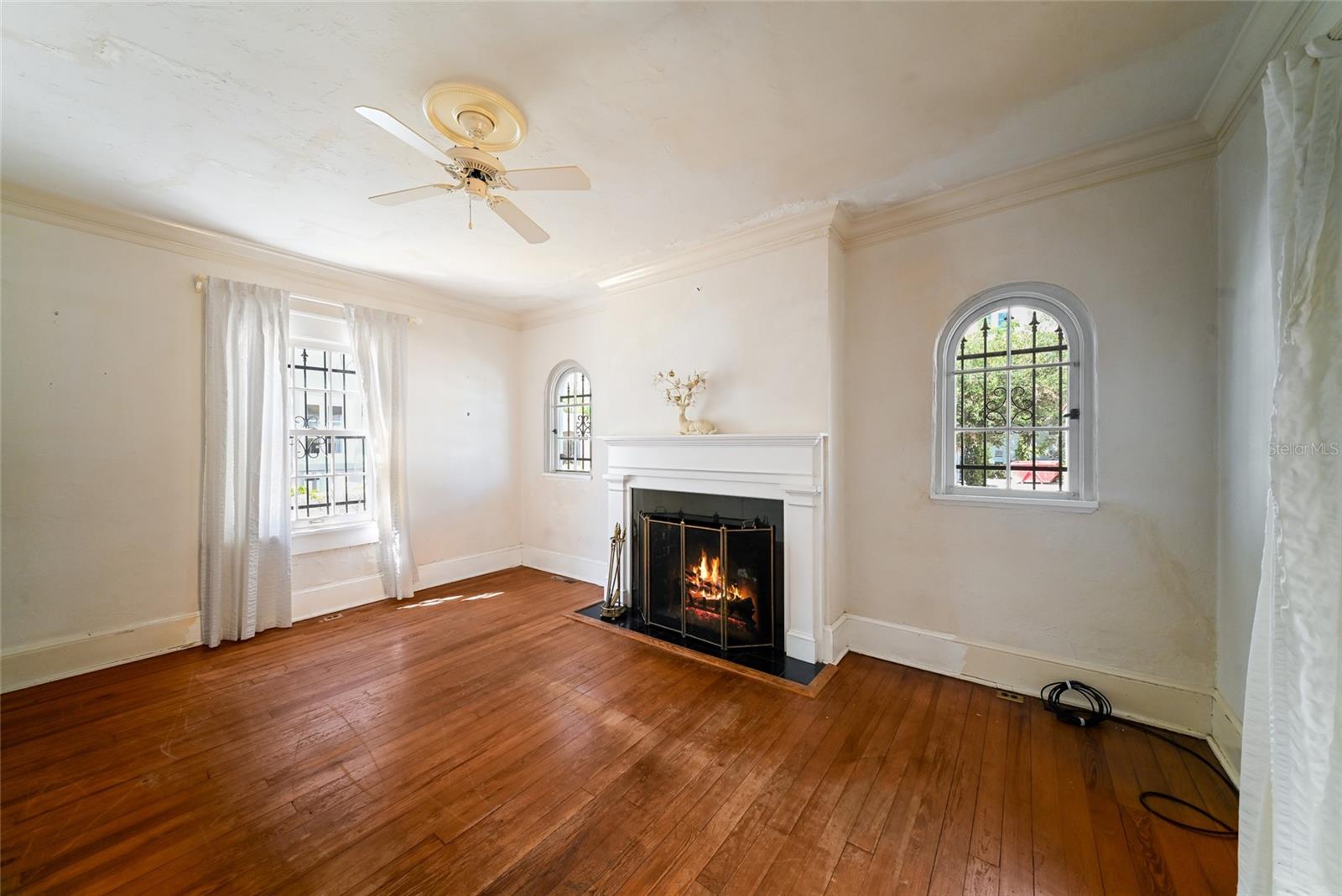 BURNS COURT SUB OF - Residential
