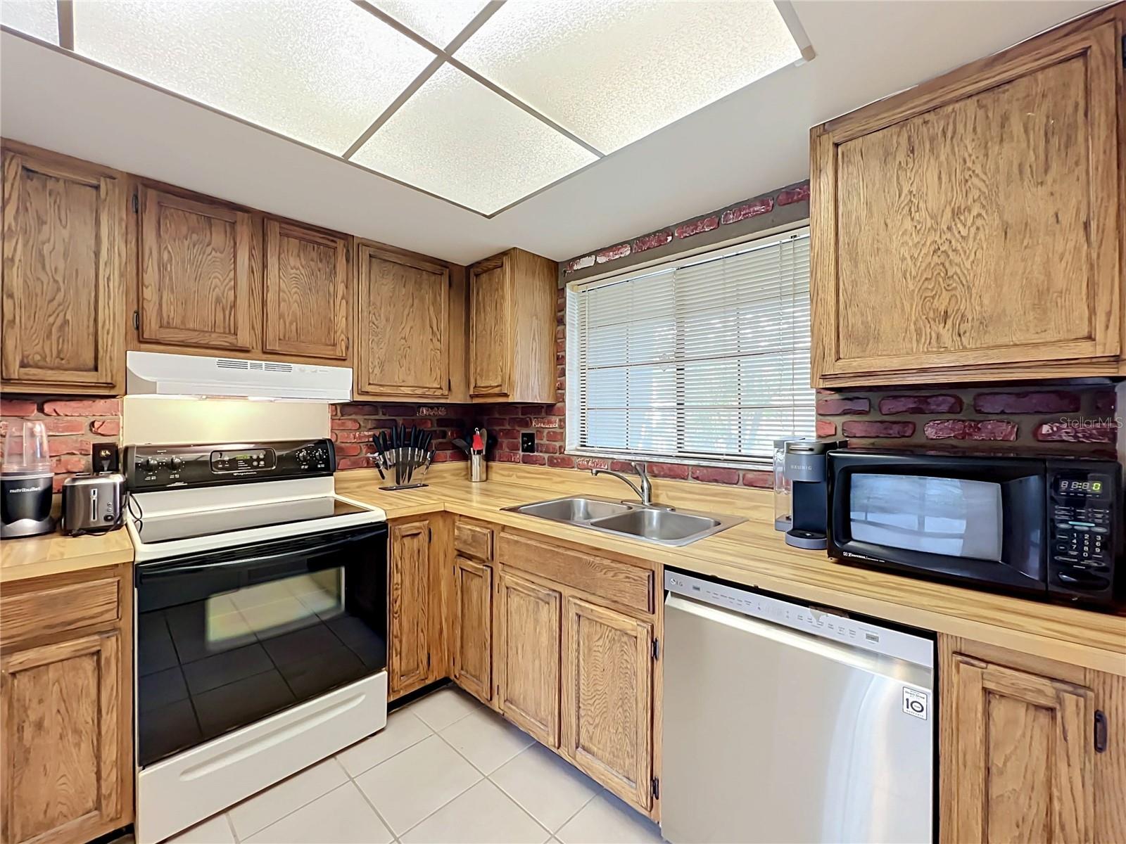 WHISPERWOOD CONDO - Residential