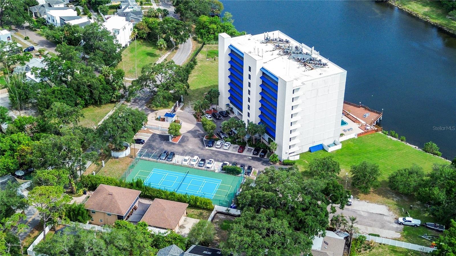 DOCKSIDE A CONDO - Residential