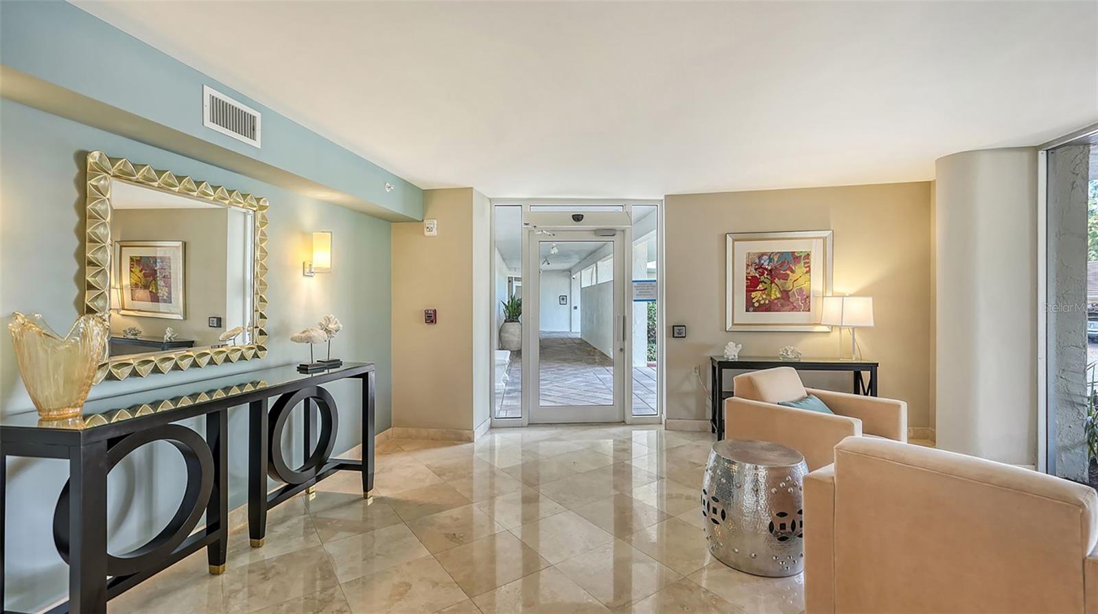 ISLANDER CLUB OF LONGBOAT - Residential