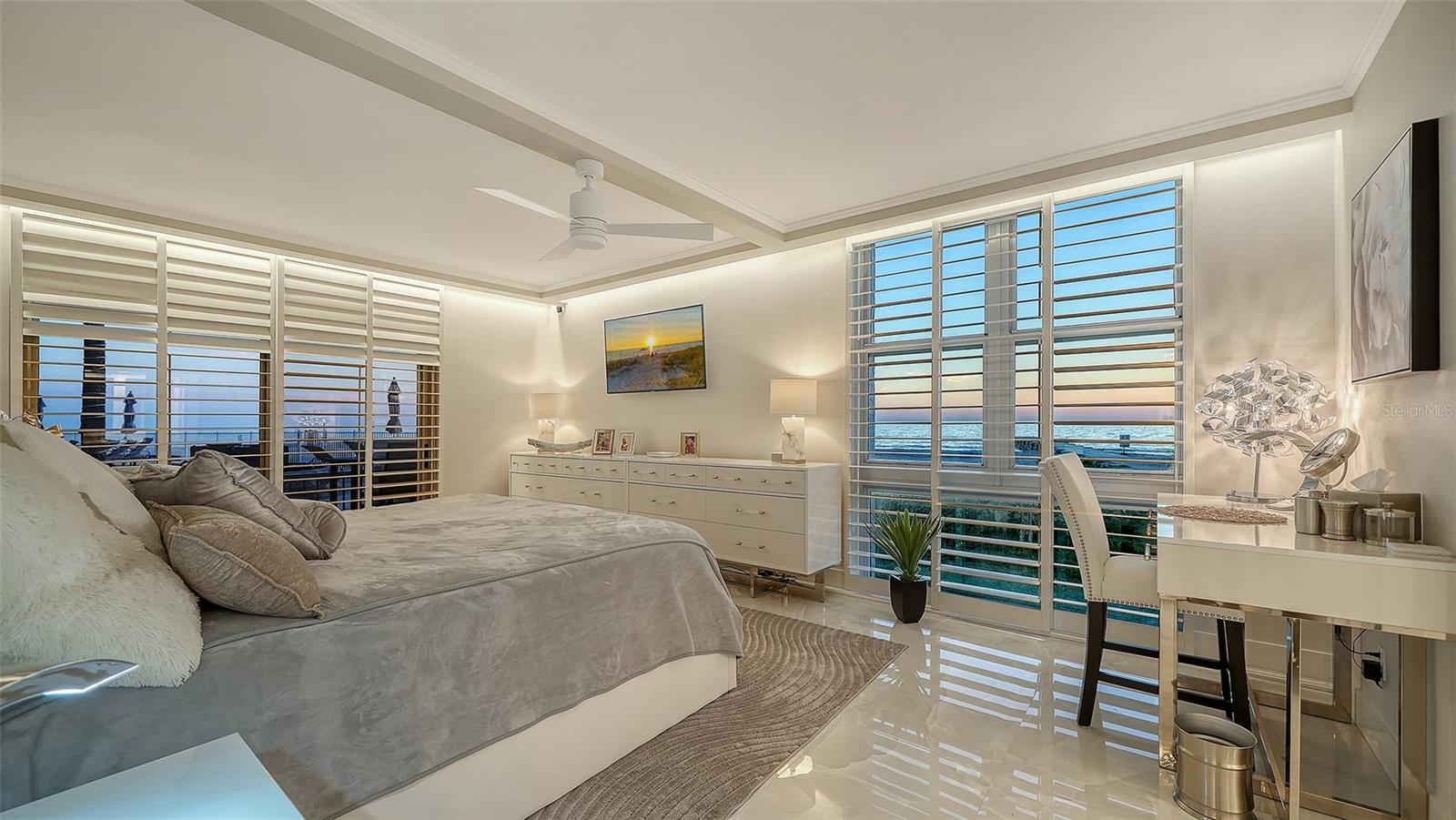 ISLANDER CLUB OF LONGBOAT - Residential