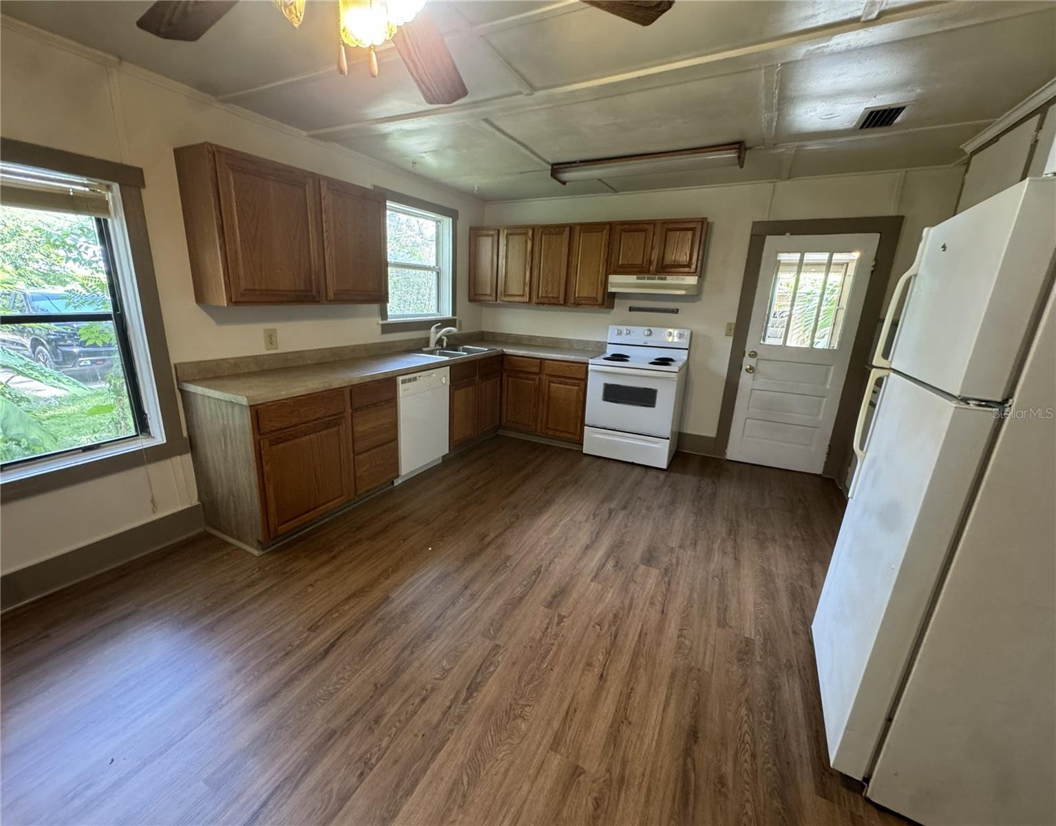 IDYLWILD - Residential Lease