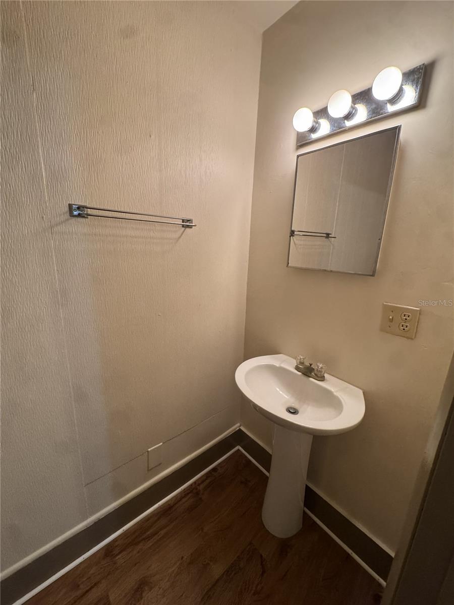 IDYLWILD - Residential Lease