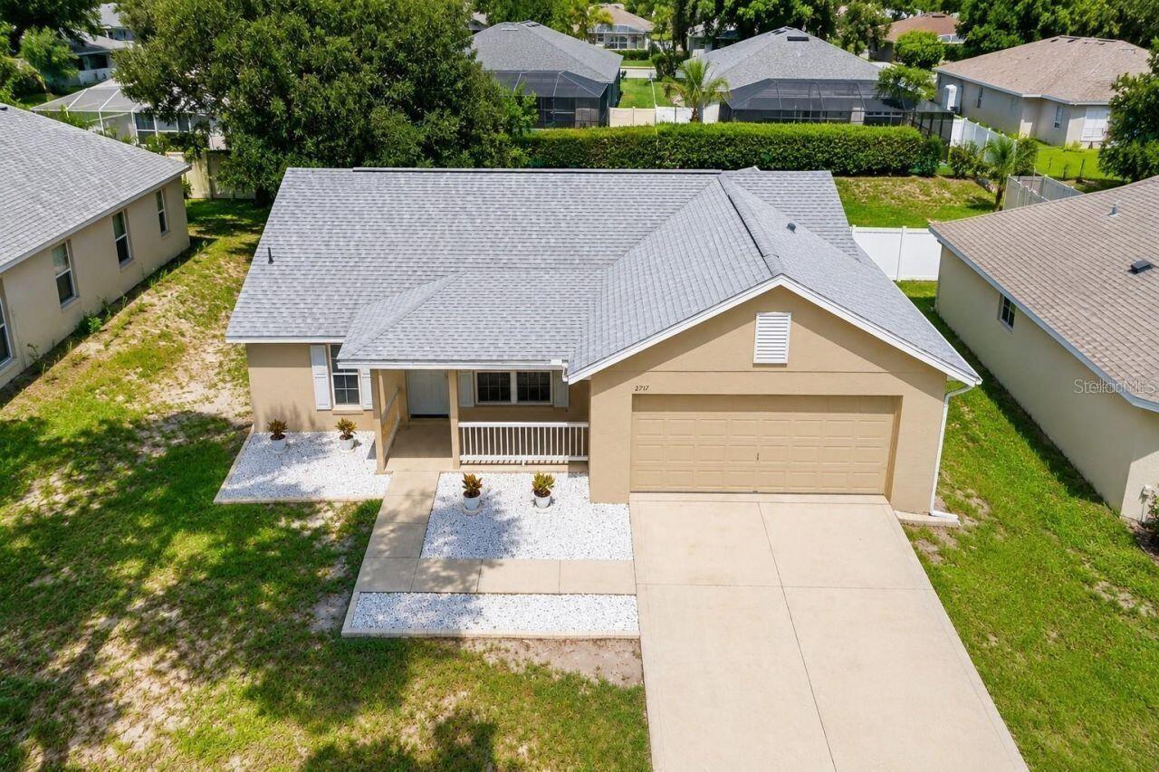 This beautifully renovated 3 bed, 2 bath home with desirable split floor plan is located in the Sleepy Hollow subdivision.  The home is move-in ready featuring dozens of updates done in 2026.  These include new roof, new water heater, new kitchen, 2 remodeled bathrooms, new vinyl windows, new porcelain tile throughout, new fans, and fresh paint.

The updated kitchen features stylish quartz countertops and stainless steel appliances.  Vaulted ceilings create a spacious feel and bring in tons of natural light.  The master bath has a walk-in closet and sleek frameless shower doors.  The house is conveniently located minutes from US 441 and provides quick access to shopping, restaurants, and supermarkets.  Only 2 blocks away from the Sleep Hollow Sports Complex where you can enjoy sports and family activities.