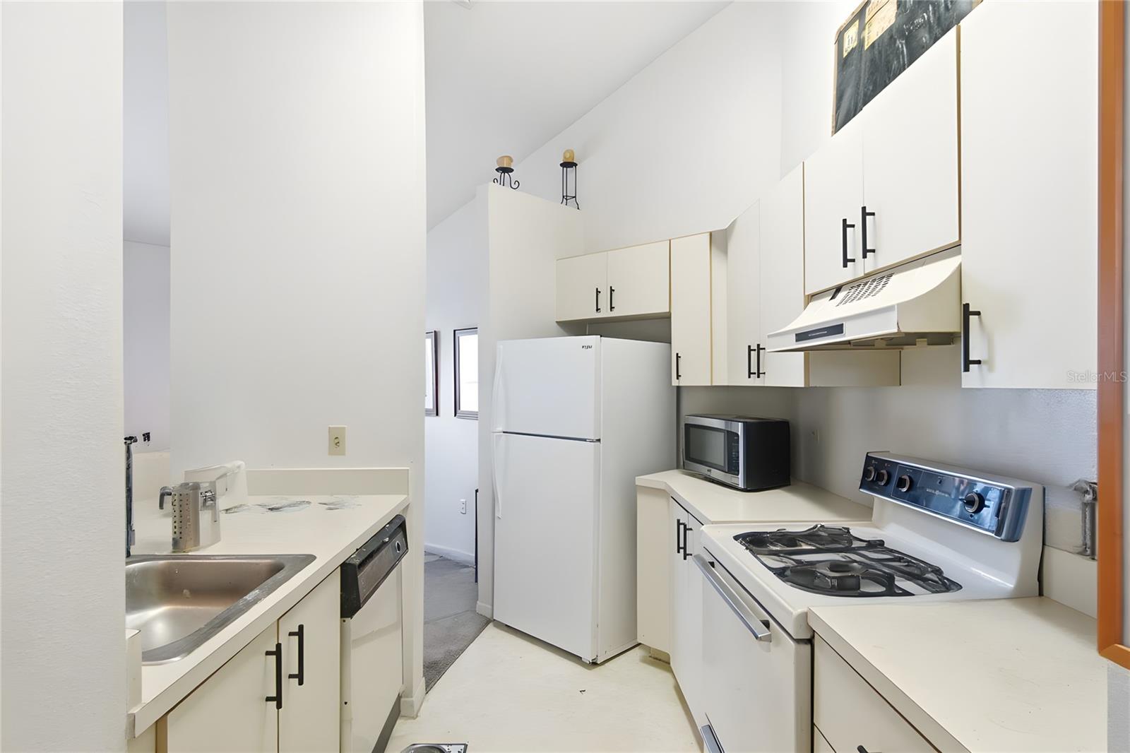 DOCKSIDE CONDO - Residential