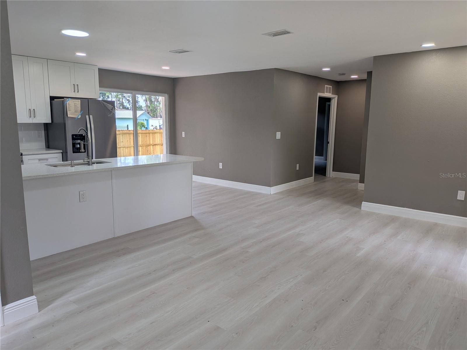 LAKE ANNE ESTATES - Residential