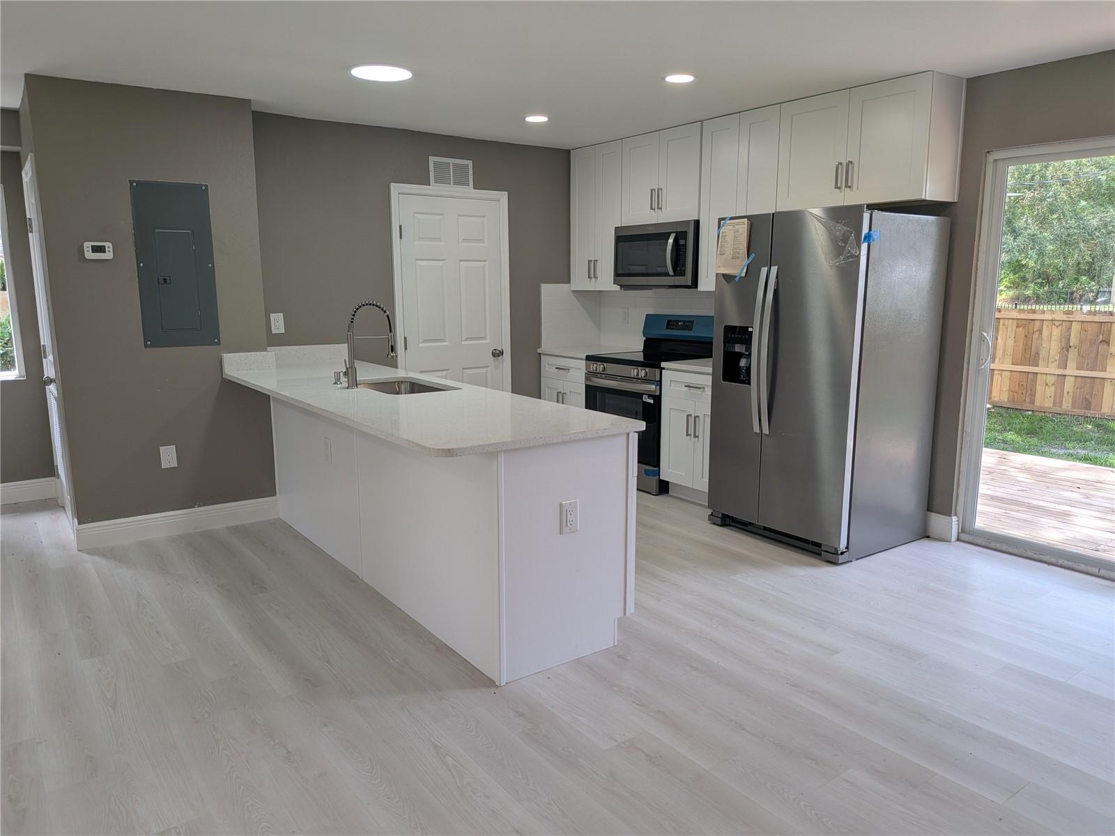 LAKE ANNE ESTATES - Residential